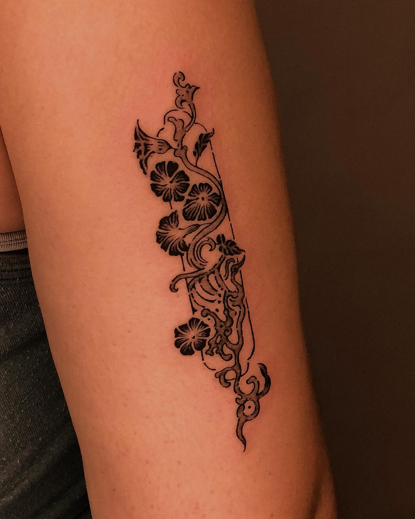 Floral vine black and grey tattoo on the forearm by ❖ Tomi ❖