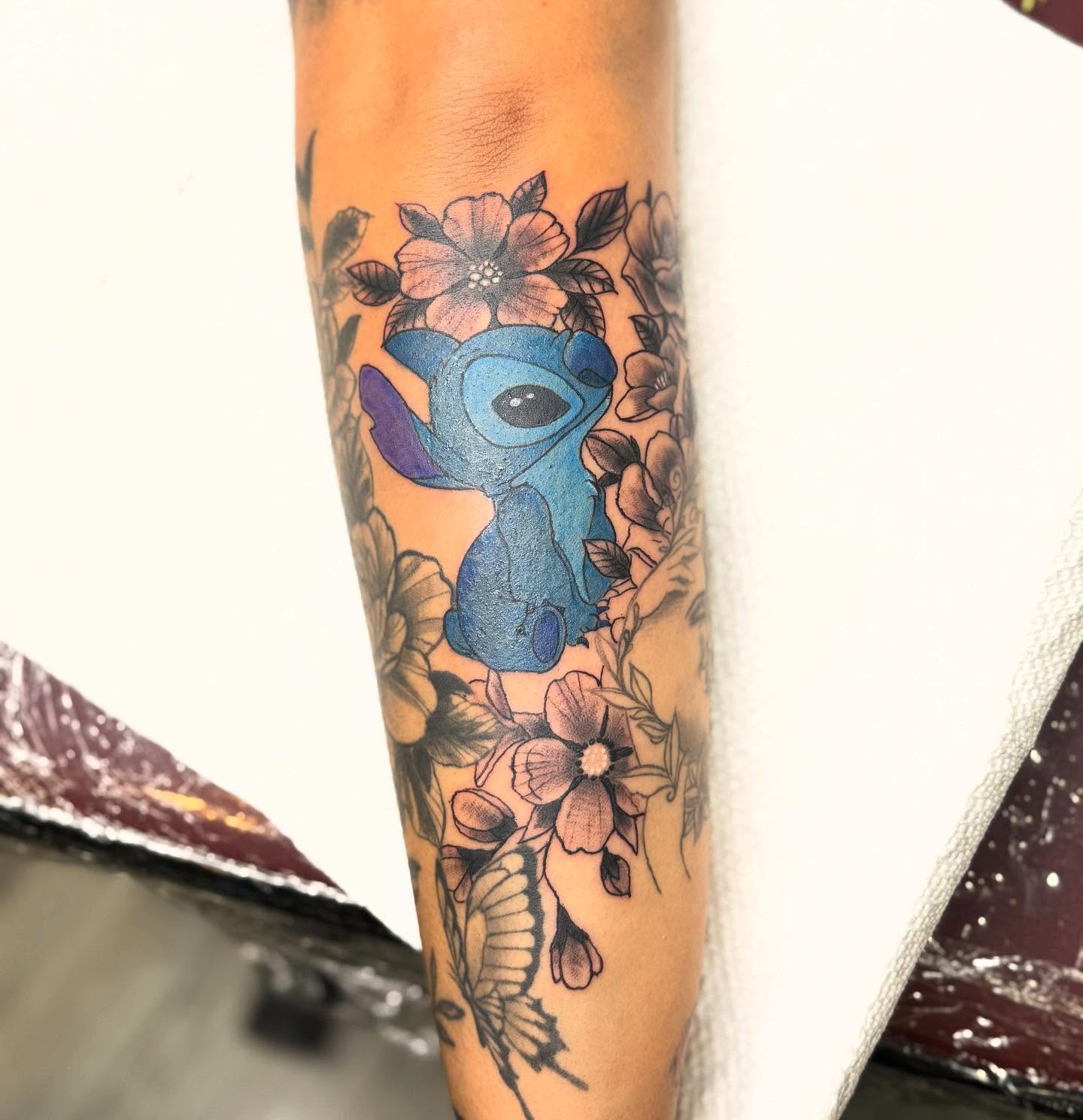 Tattoo by @linda_xochiquetzal — dotwork