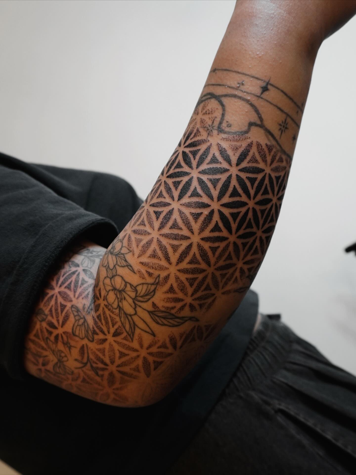 Tattoo by @mung_tattoo — geometric
