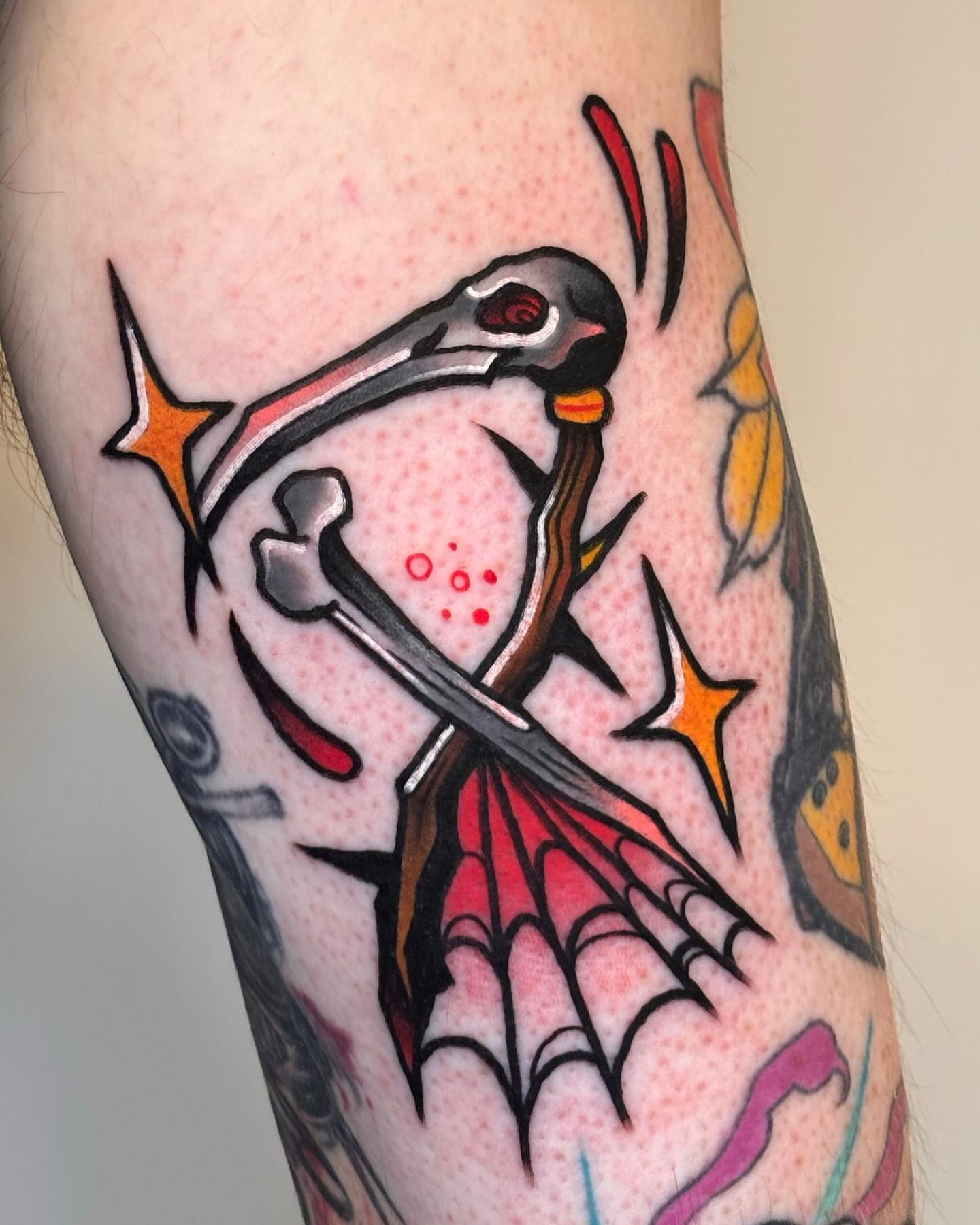 Bird and anchor American traditional tattoo on the forearm by 부산타투