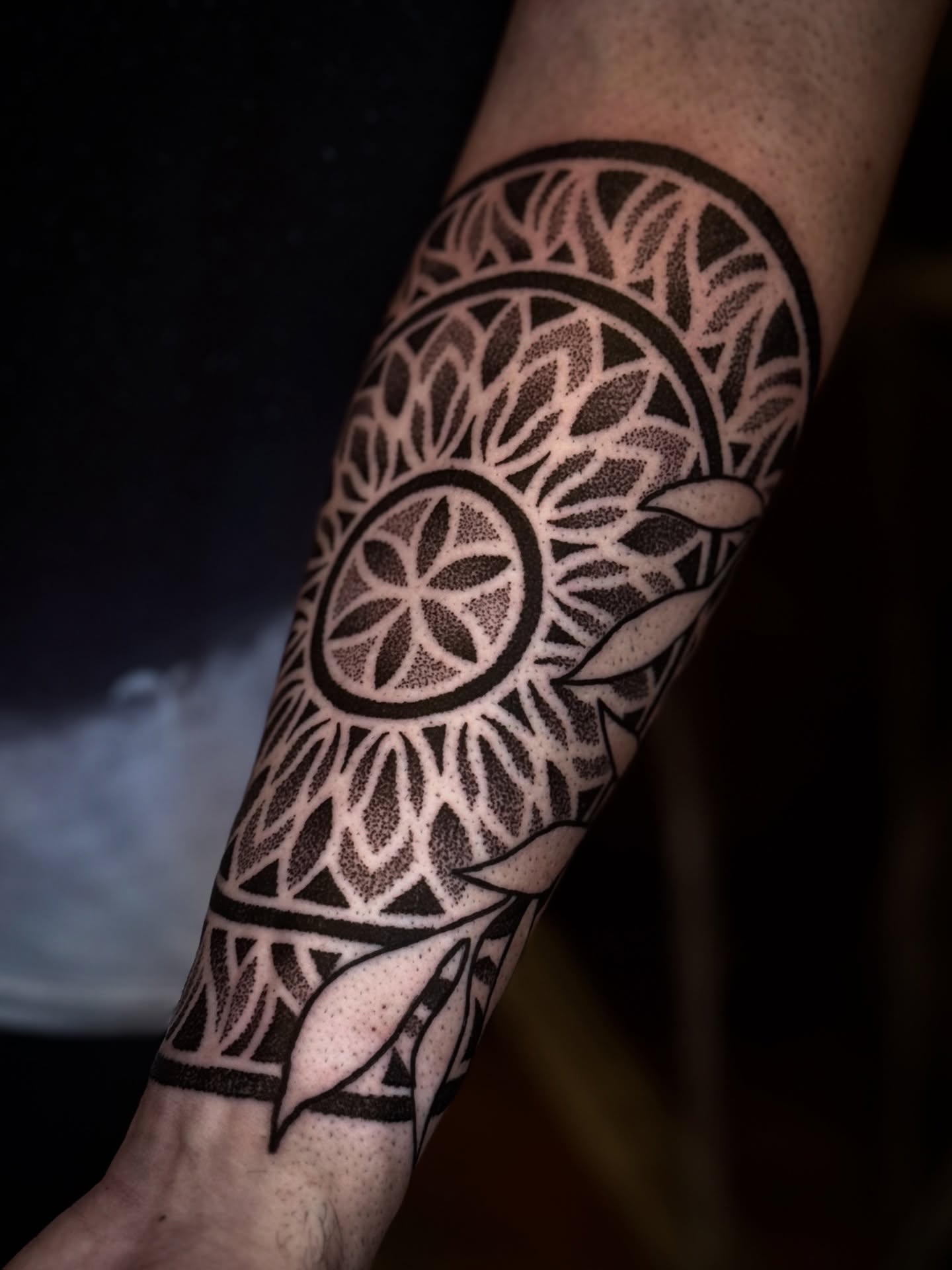 Geometric pattern dotwork tattoo on the forearm by 𝚁 𝚊 𝚢 𝚗 𝚎  ⁜  𝚁 𝚘 𝚓 𝚊 𝚜