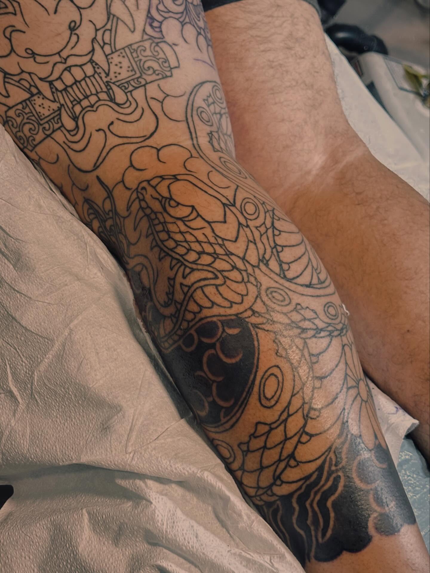 Dragon japanese irezumi tattoo on the forearm by Kenny Waizumi ๐