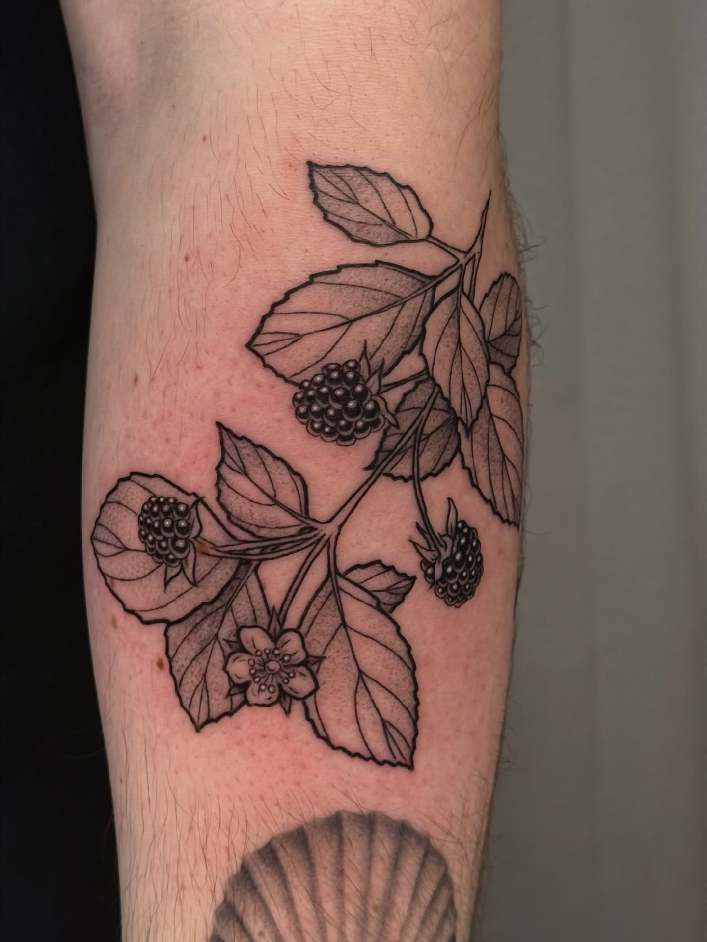Tattoo by @flynncoooper — black_and_grey
