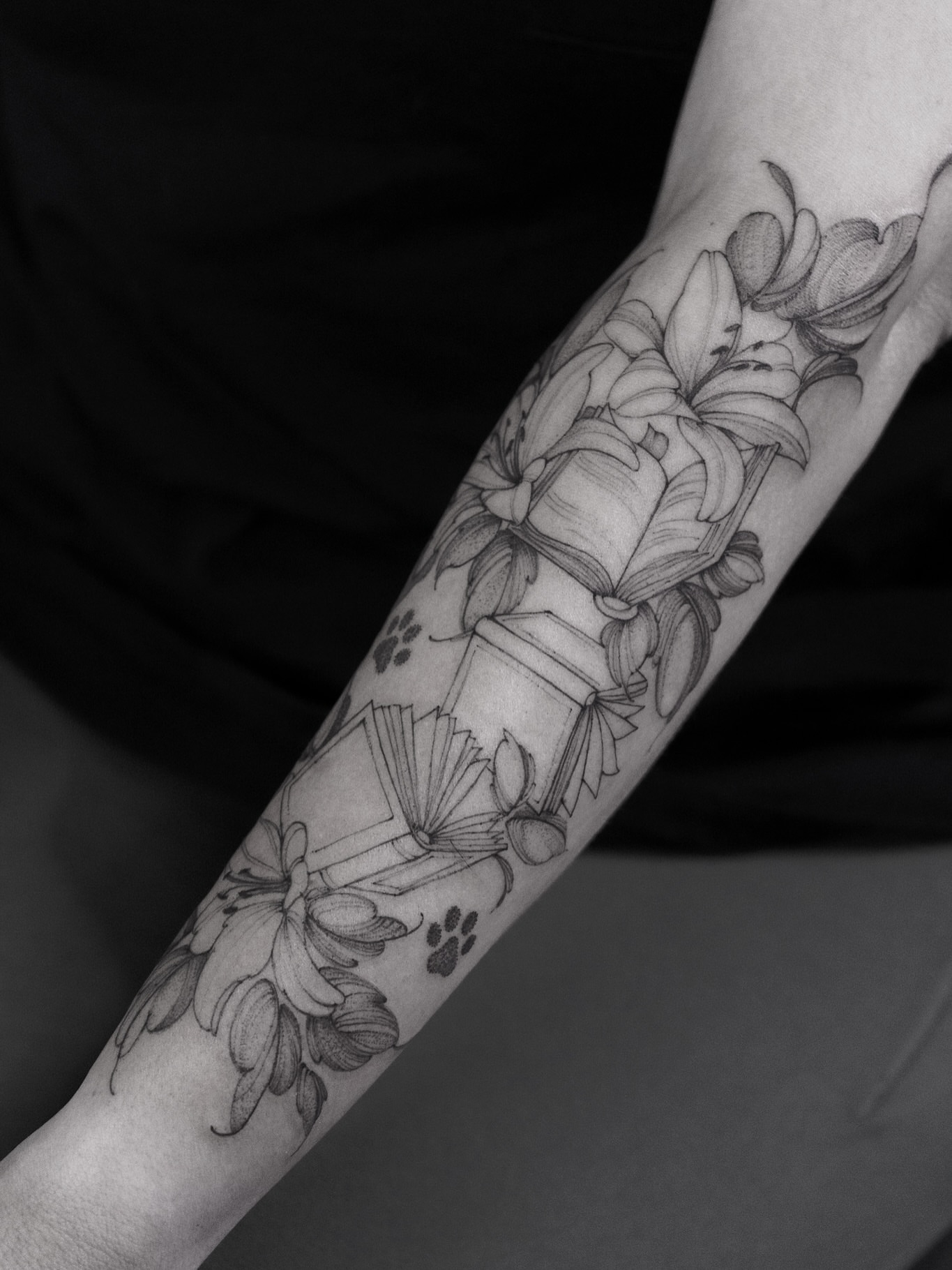 Tattoo by @aldoshyna_t — black_and_grey