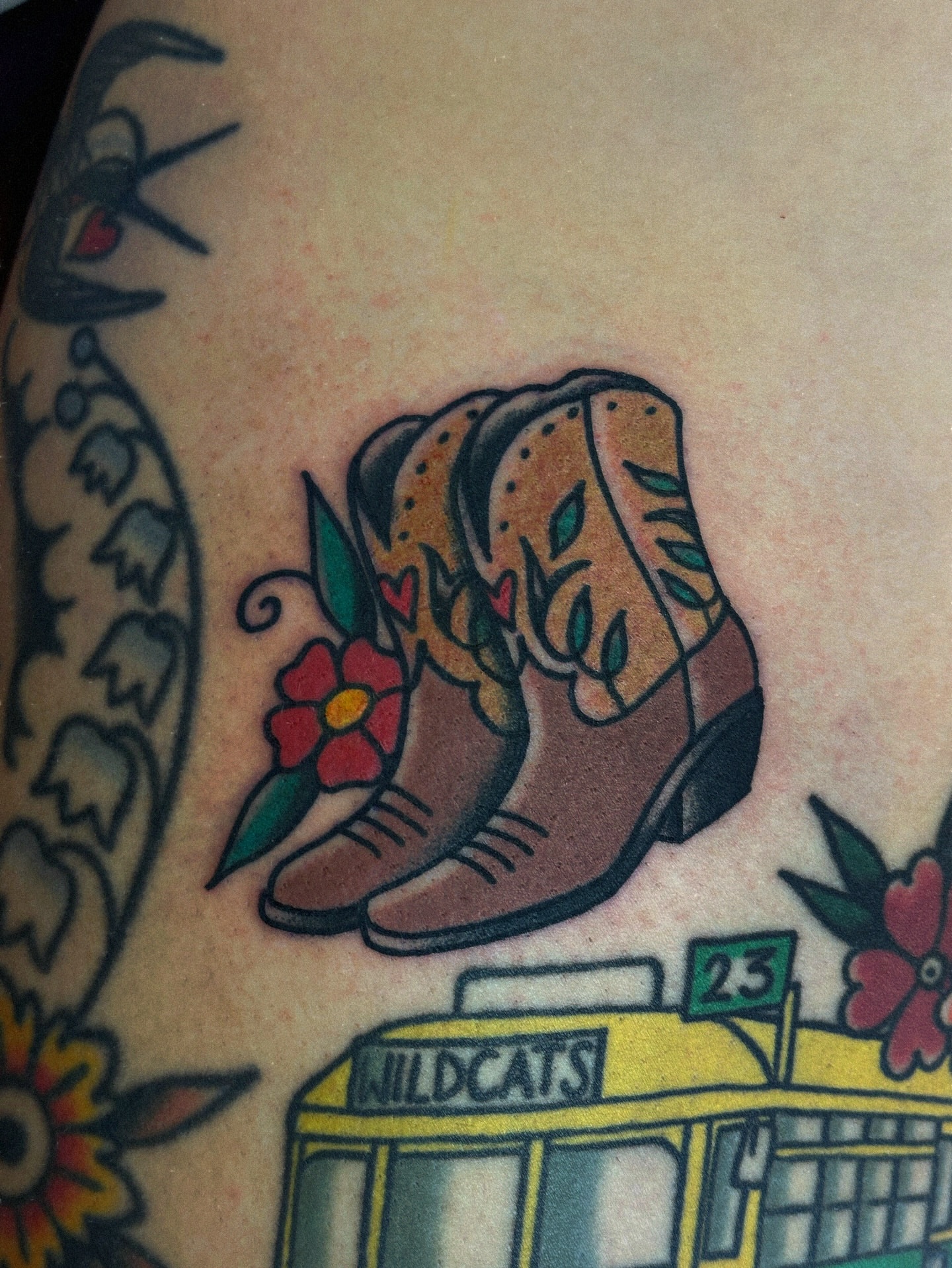 Tattoo by @lindseebeetattoo — american_traditional