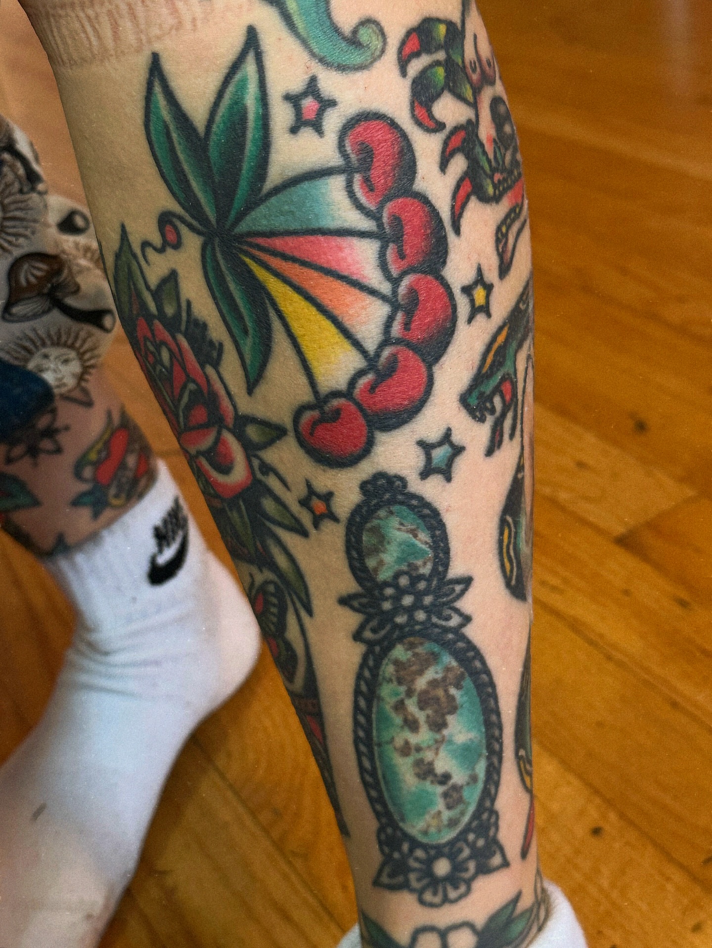 Tattoo by @lindseebeetattoo — american_traditional
