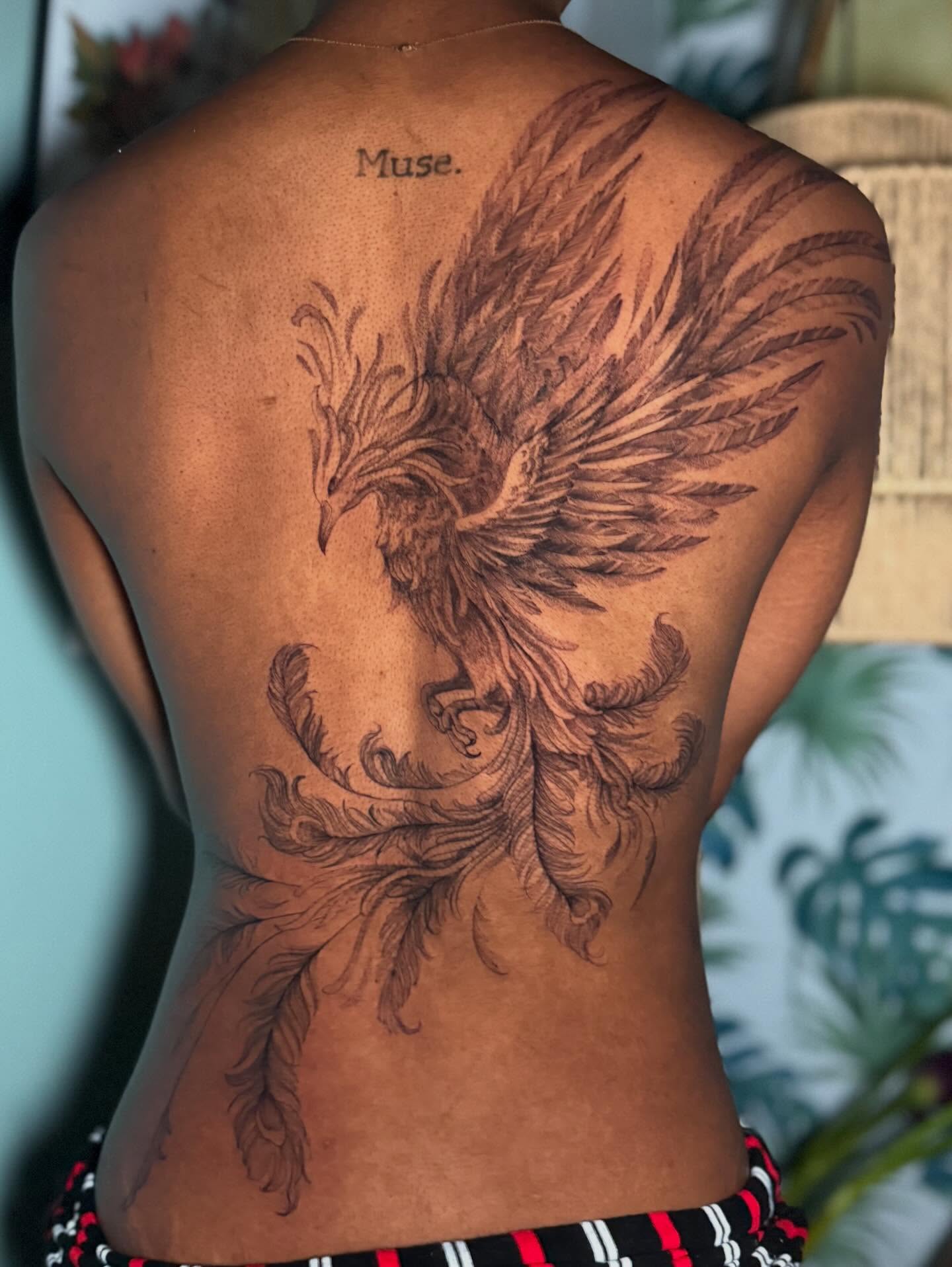 Phoenix black and grey tattoo on the back by Lo Boverod - La Passoire  - Tatoueuse -