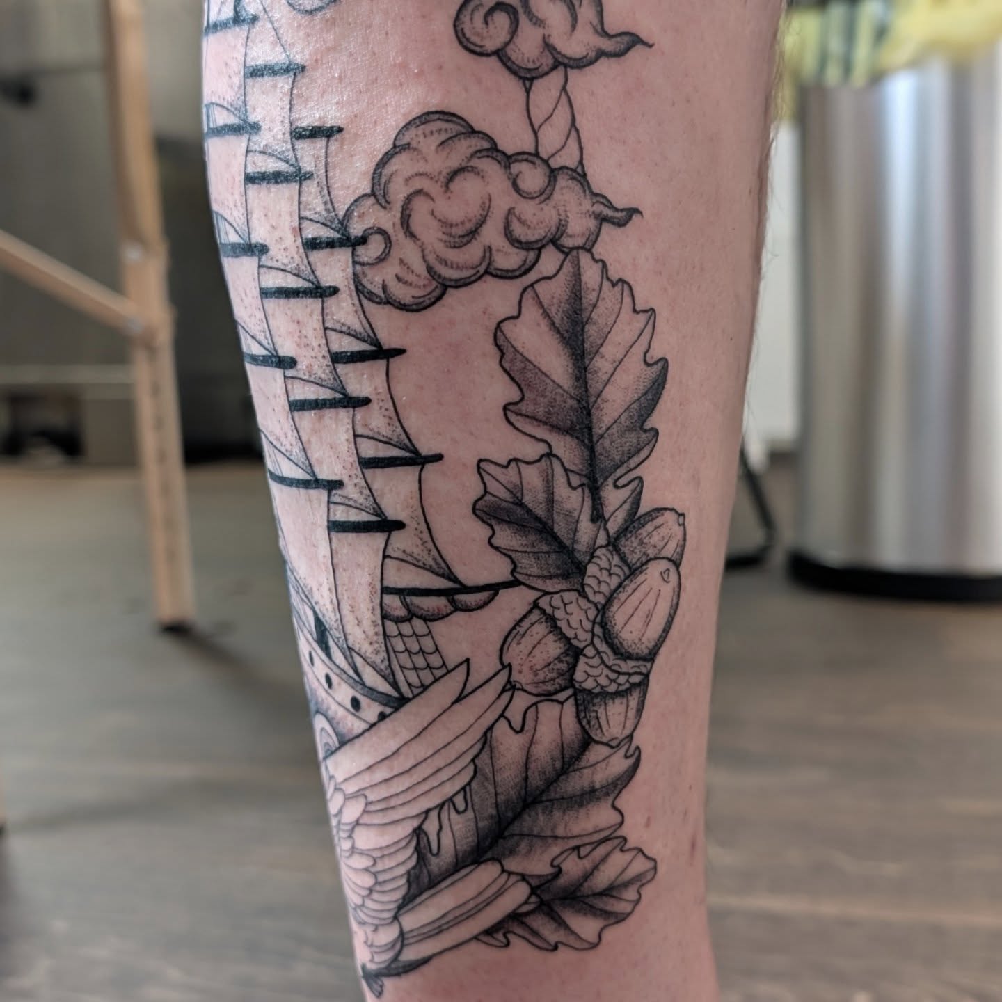 Tattoo by @mimtheyertattoos — black_and_grey