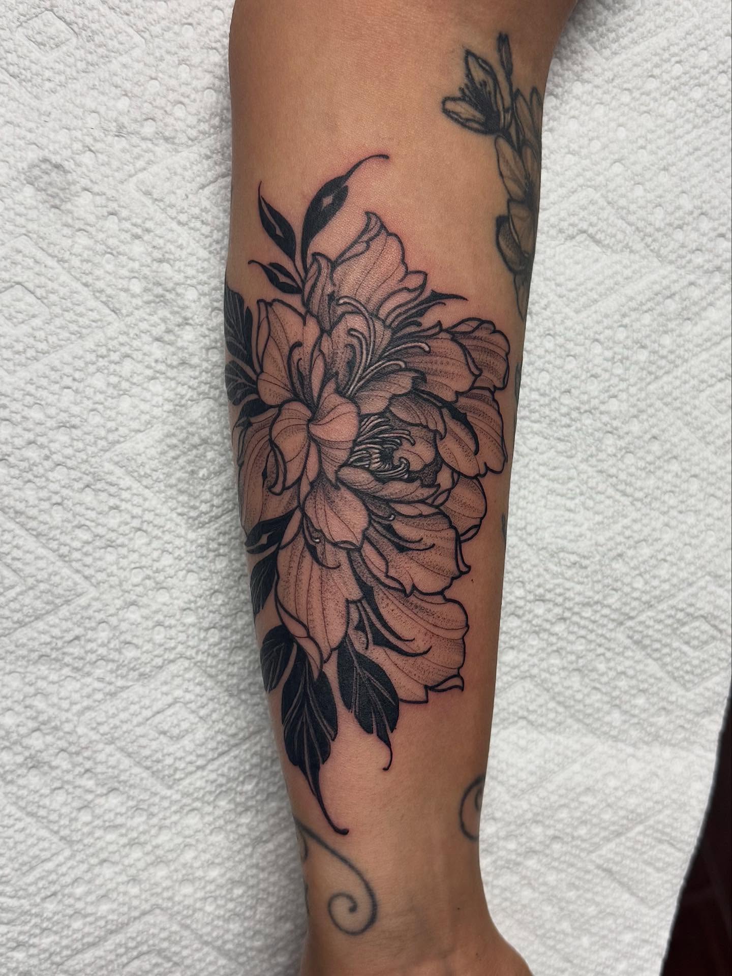 Tattoo by @cj.hurtado — black_and_grey