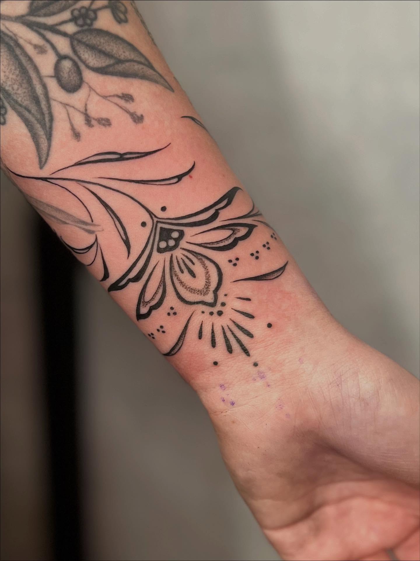 Tattoo by @zoeloutattoo — black_and_grey