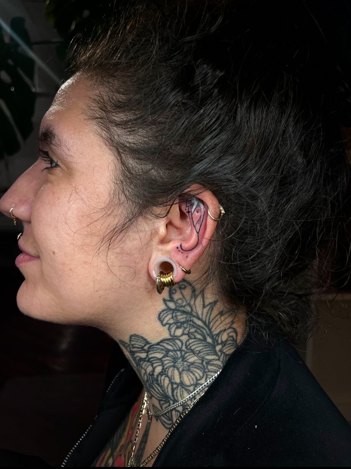 Floral black and grey tattoo on the neck by Luna 🌙