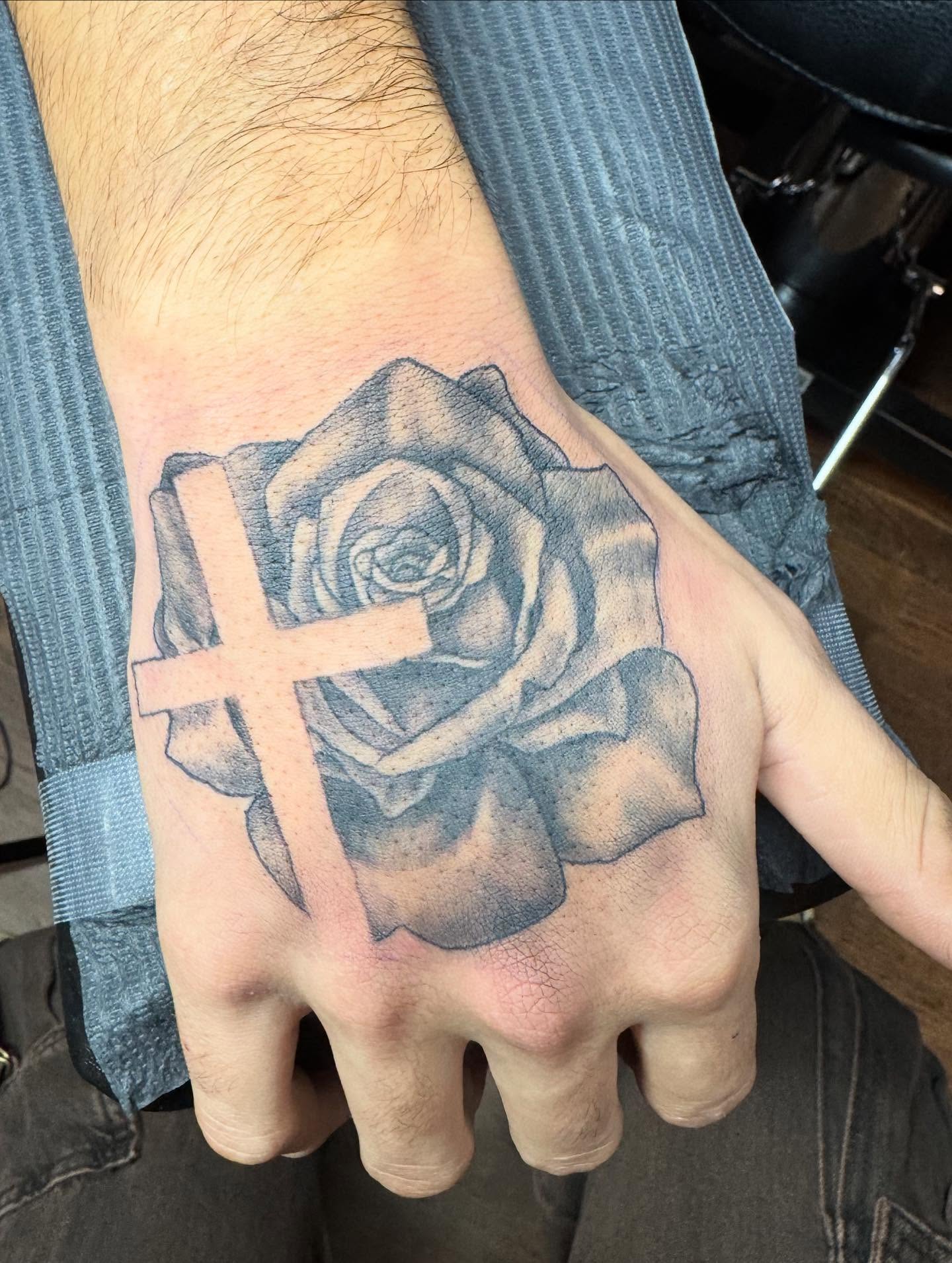 Tattoo by @beesnestqueenbee — black_and_grey