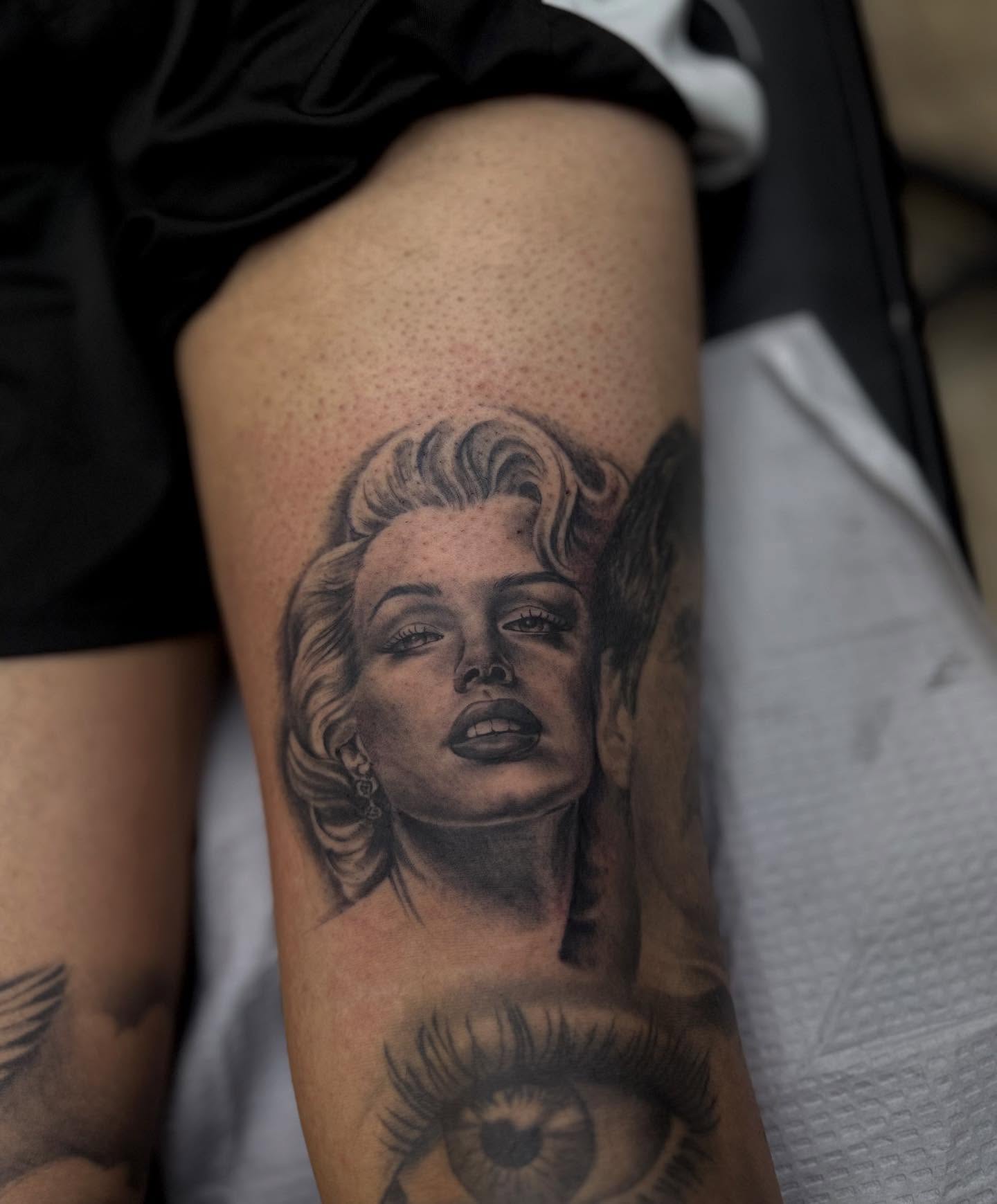 Marilyn Monroe realism tattoo on the forearm by Chuy E ⚡️