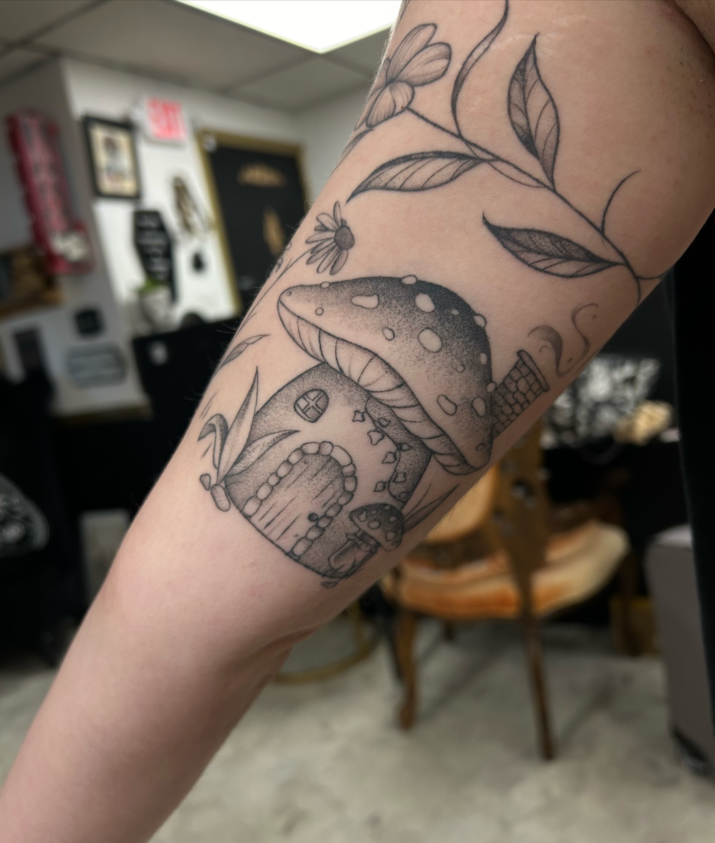 Tattoo by @tattoosbyalyssa — black_and_grey