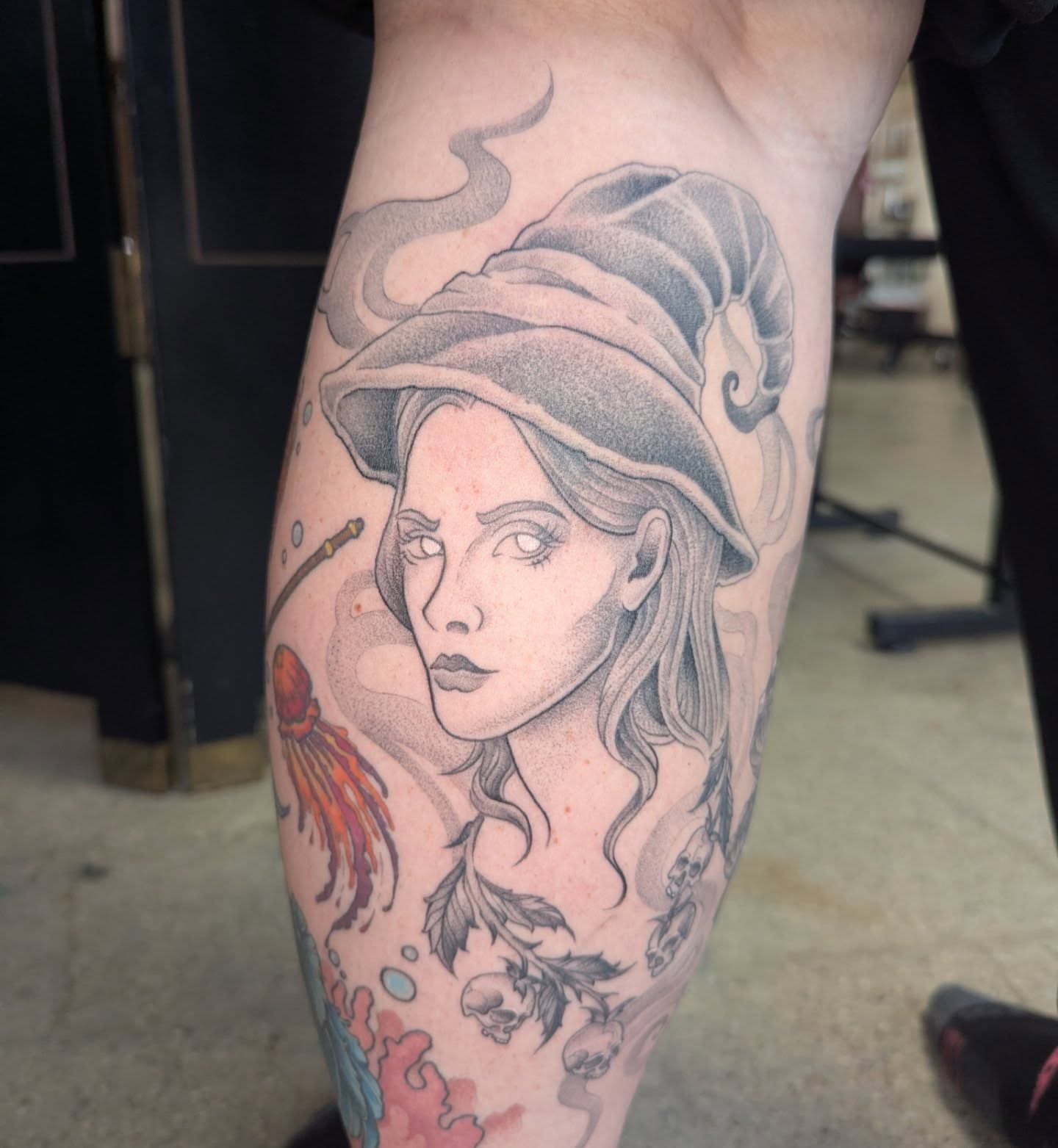 Tattoo by @lepus_tattoos — realism, dotwork