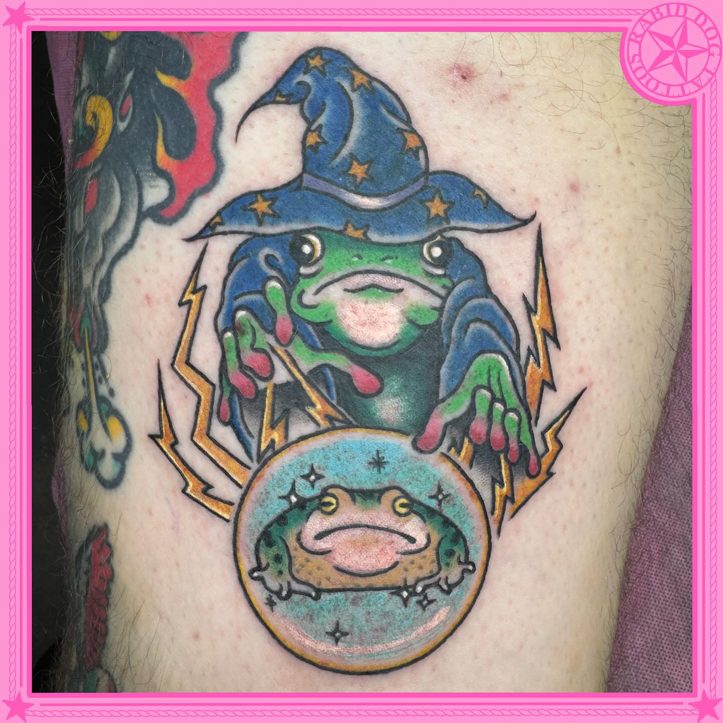 Wizard frog American traditional tattoo on the thigh by 𝕷𝖊𝖝𝖎 𝕽𝖚𝖓𝖞𝖔𝖓