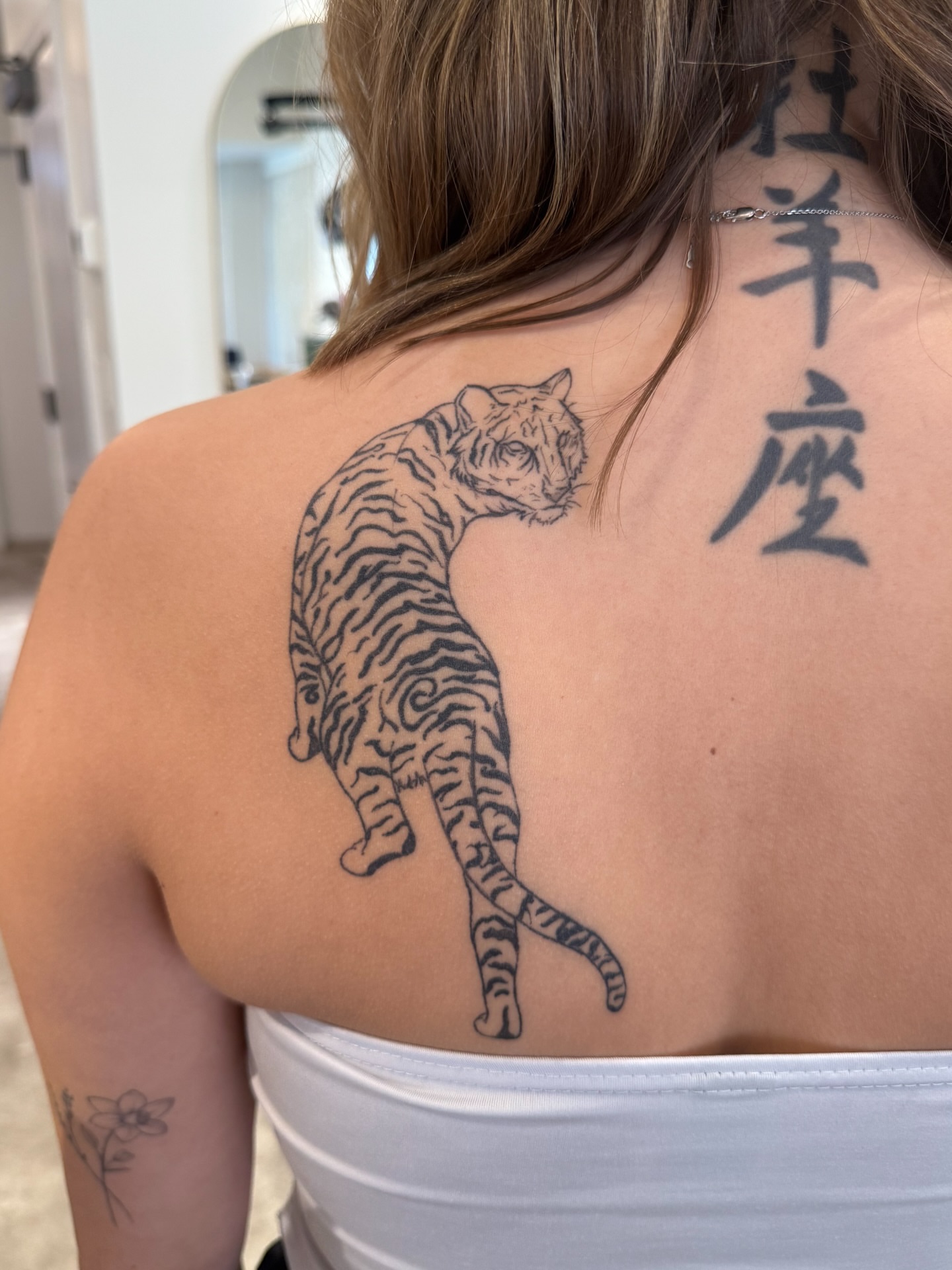 Tattoo by @natalierosas_ โ black_and_grey