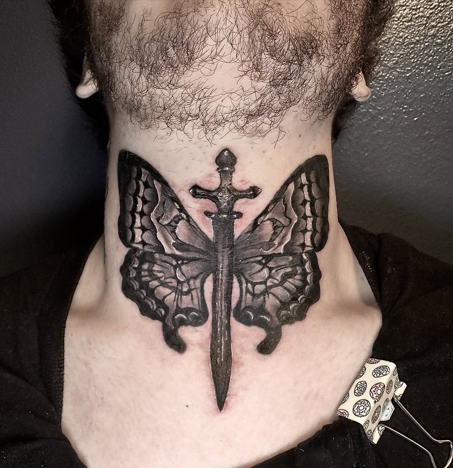 Sword and butterfly realism tattoo on the neck by Maggie De La Torre ๐ณ๏ธโโง๏ธ๐ฒ๐ฝ