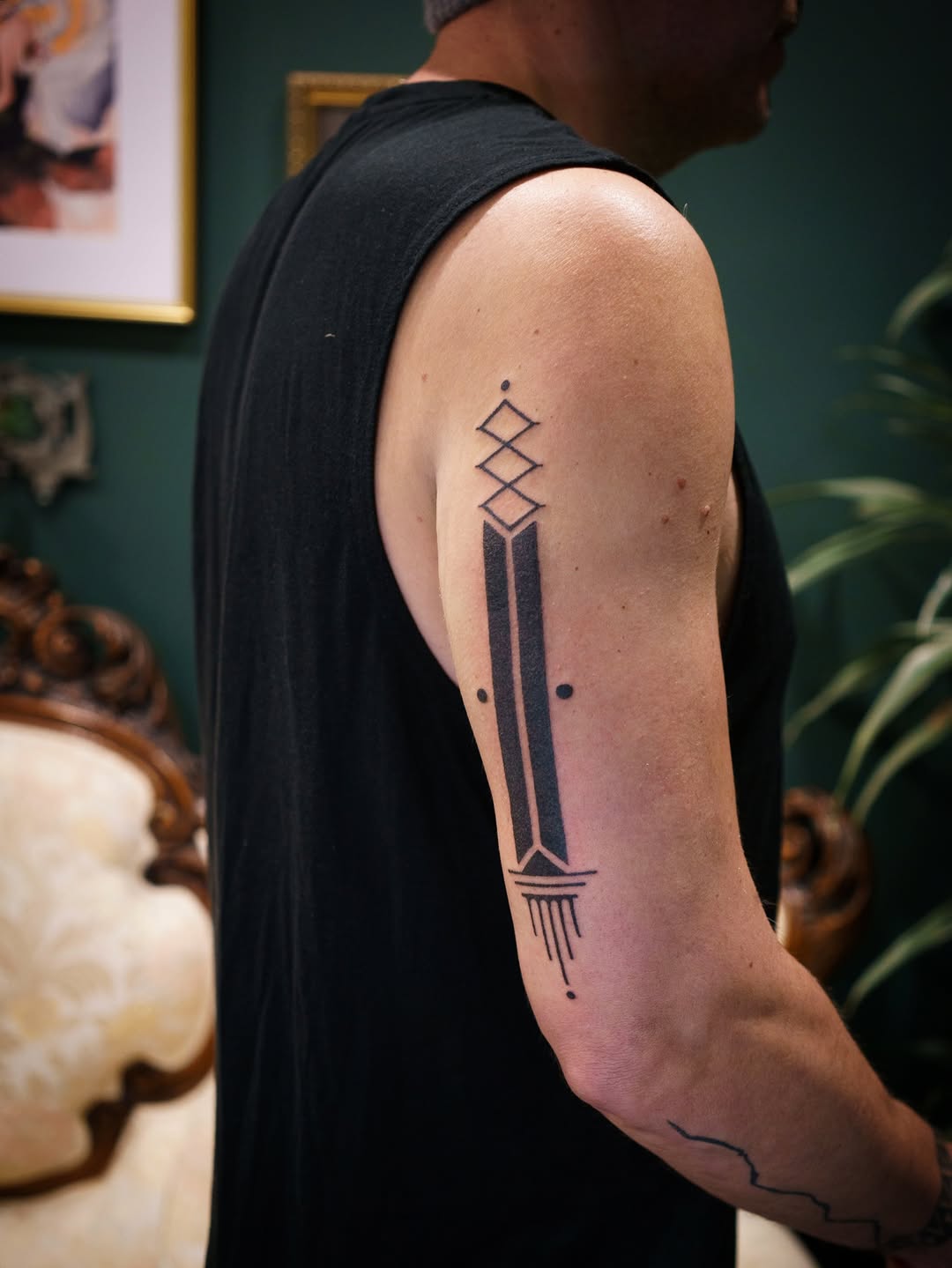 Abstract geometric design geometric tattoo on the forearm by 思Stacy