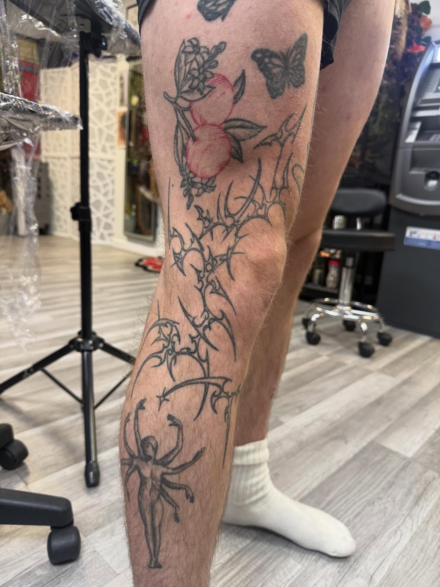 Thorn bush black and grey tattoo on the calf by Khang🇻🇳