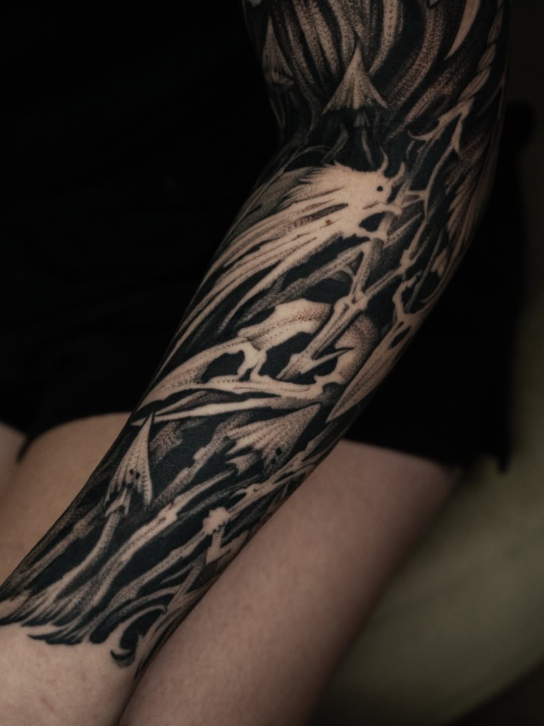 Tattoo by @bru.blackink — black_and_grey, dotwork