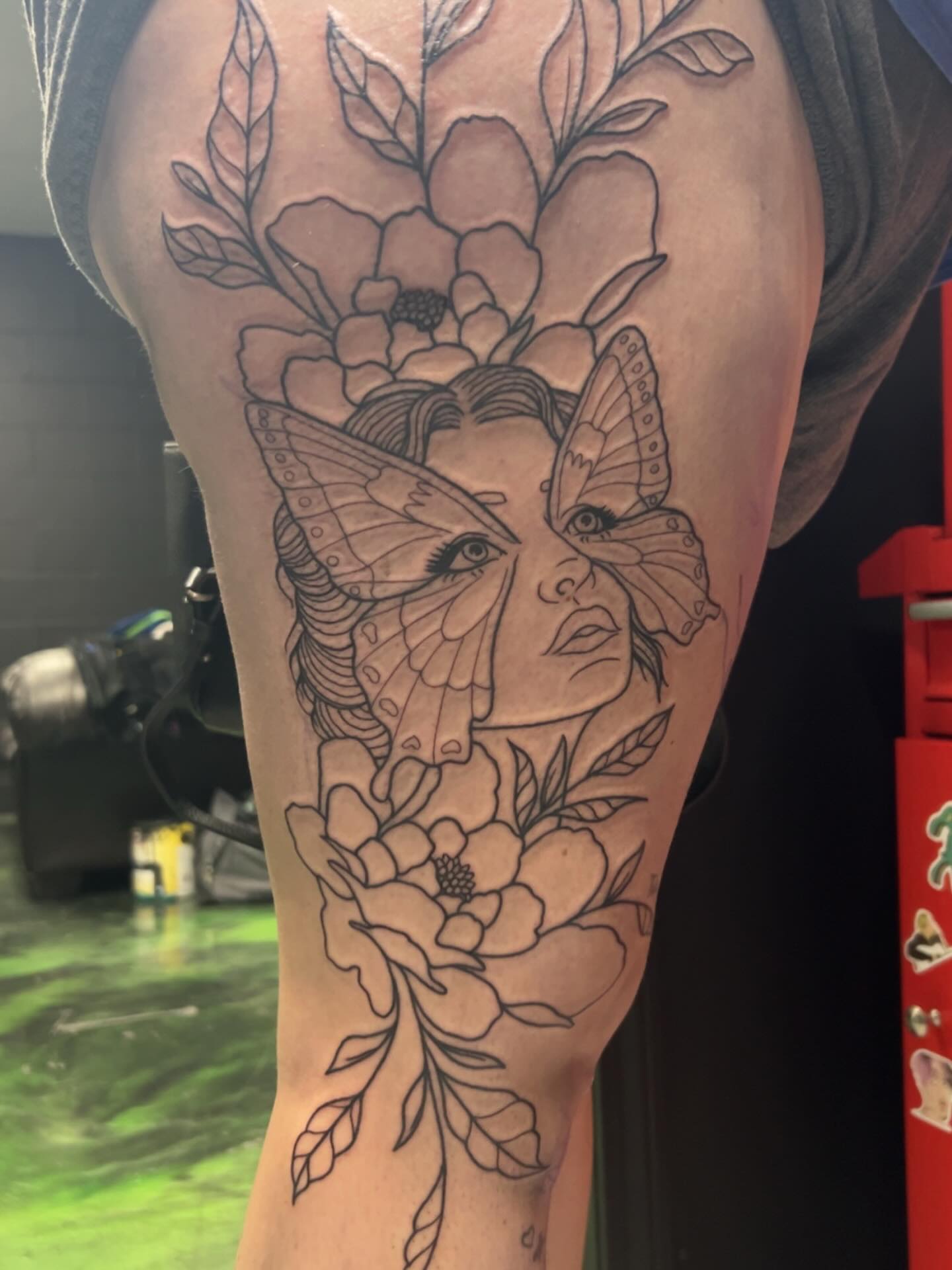 Tattoo by @little.inkedfaerie — black_and_grey, realism