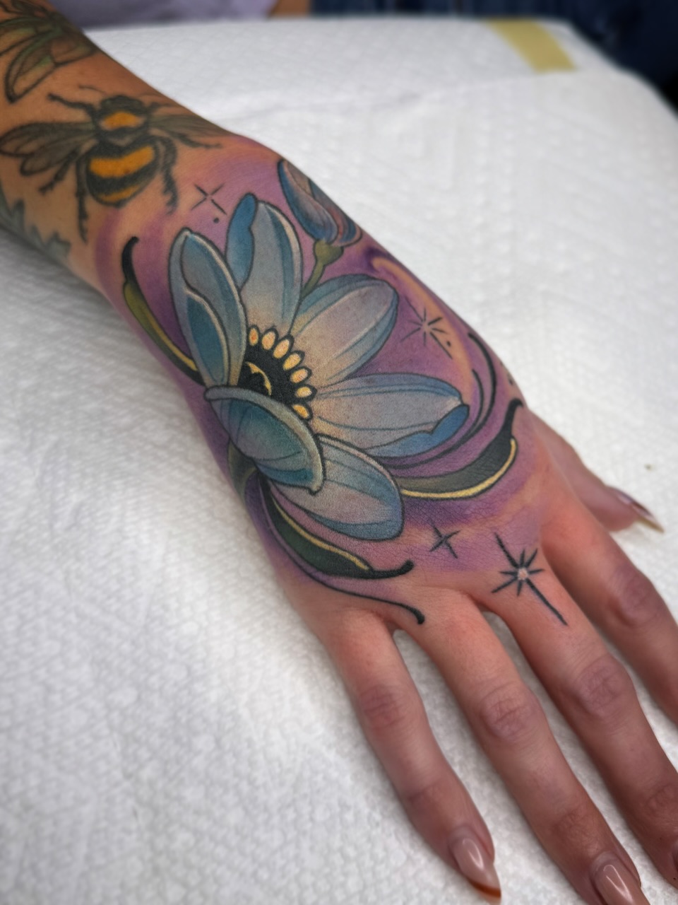 Tattoo by @meliis_eye — american_traditional, dotwork