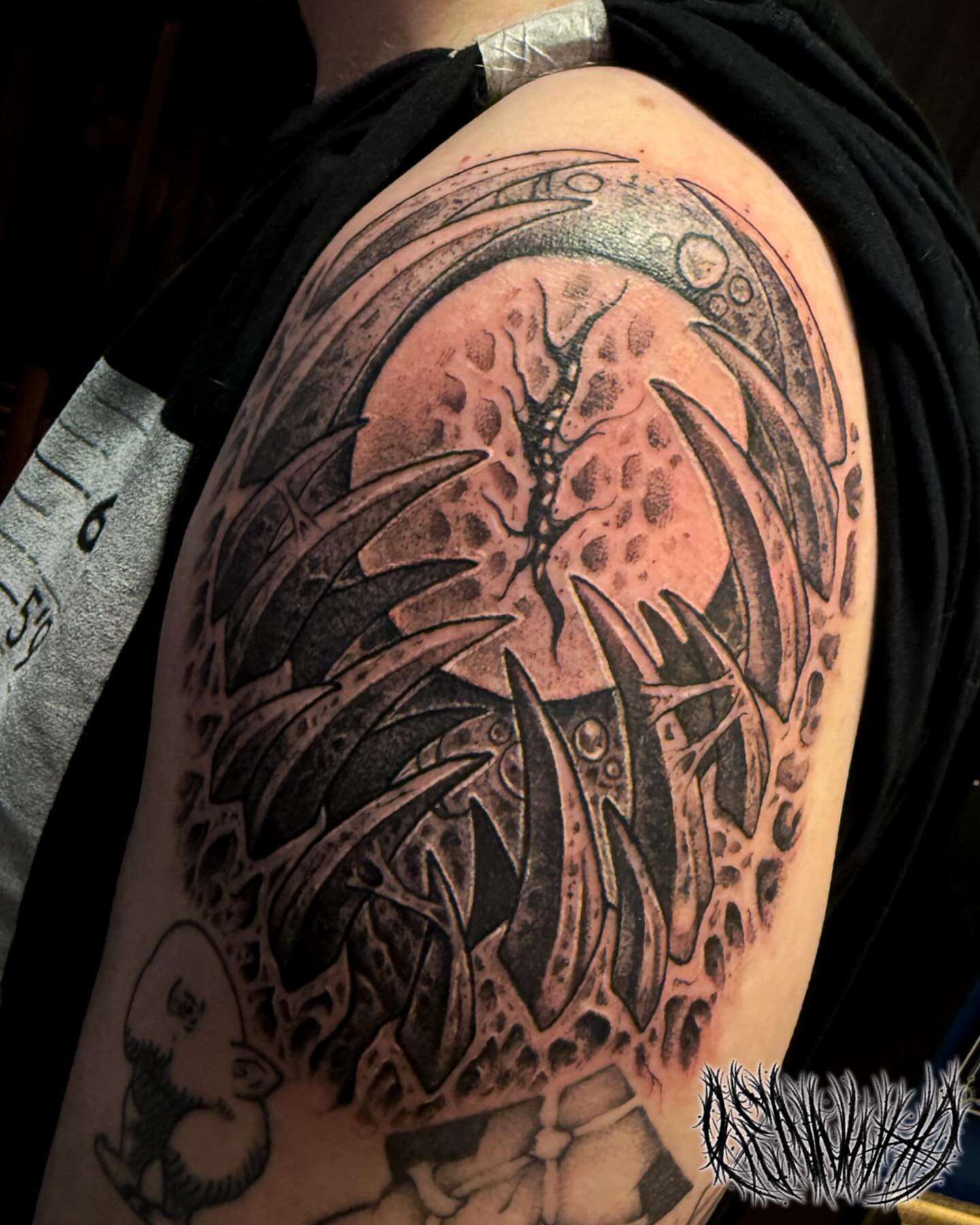 Tattoo by @bennwho_tattoo — black_and_grey, geometric