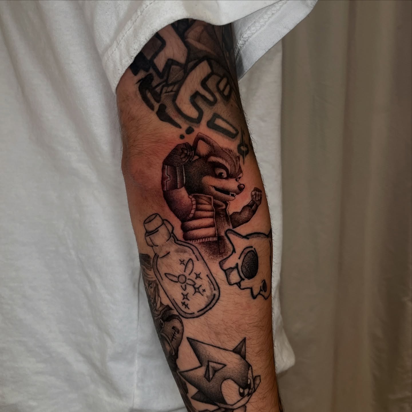 Tattoo by @vapidstar — black_and_grey