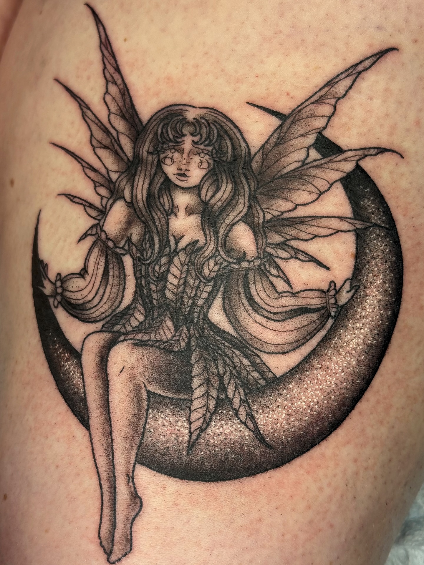 Tattoo by @rhiannontattoos — black_and_grey, realism