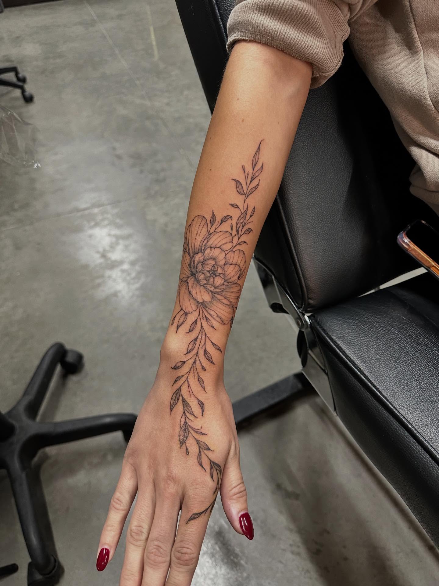 Tattoo by @gwt_artworks — black_and_grey