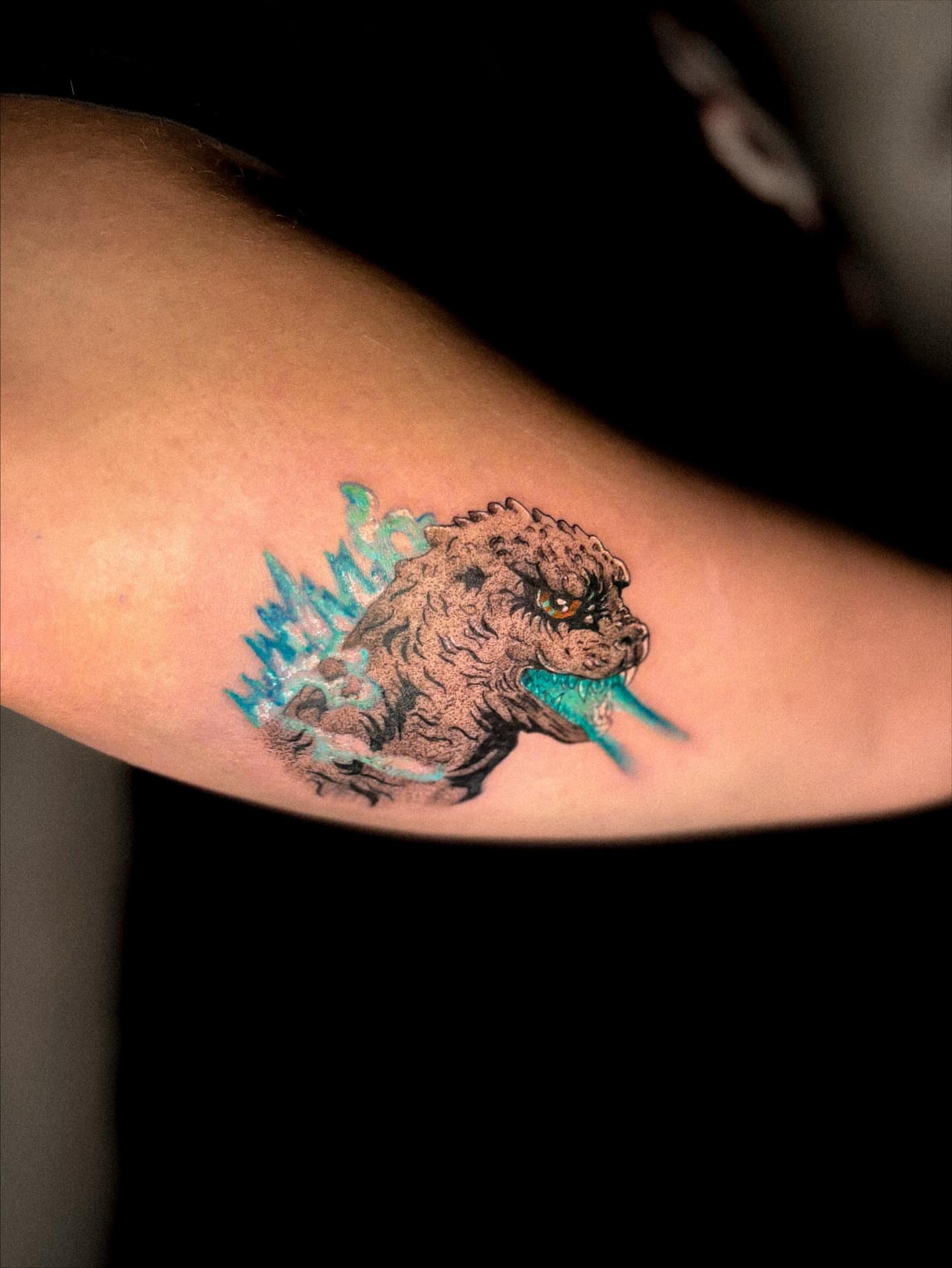 Monster realism tattoo on the forearm by 조조