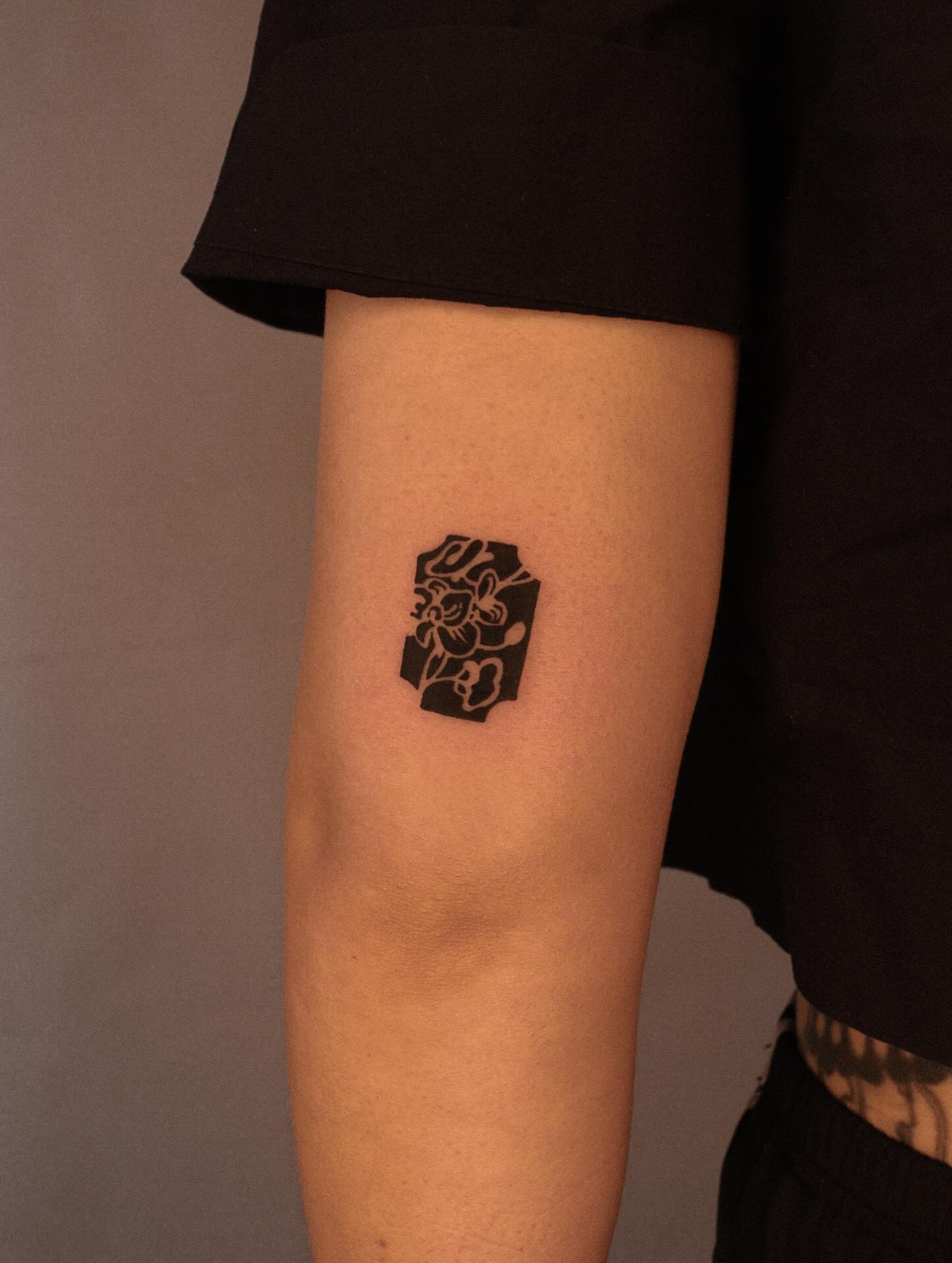 Flower black and grey tattoo on the forearm by ❖ Tomi ❖