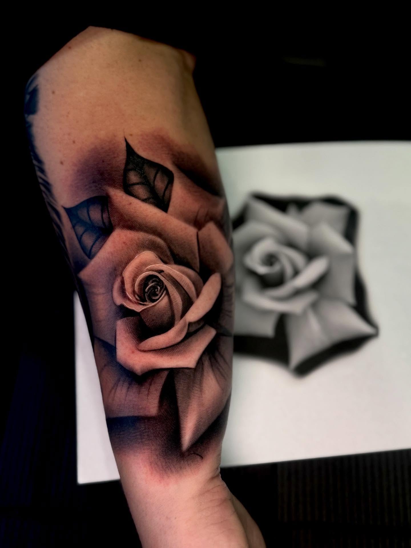 Rose realism tattoo on the forearm by Jose Mendoza Torres