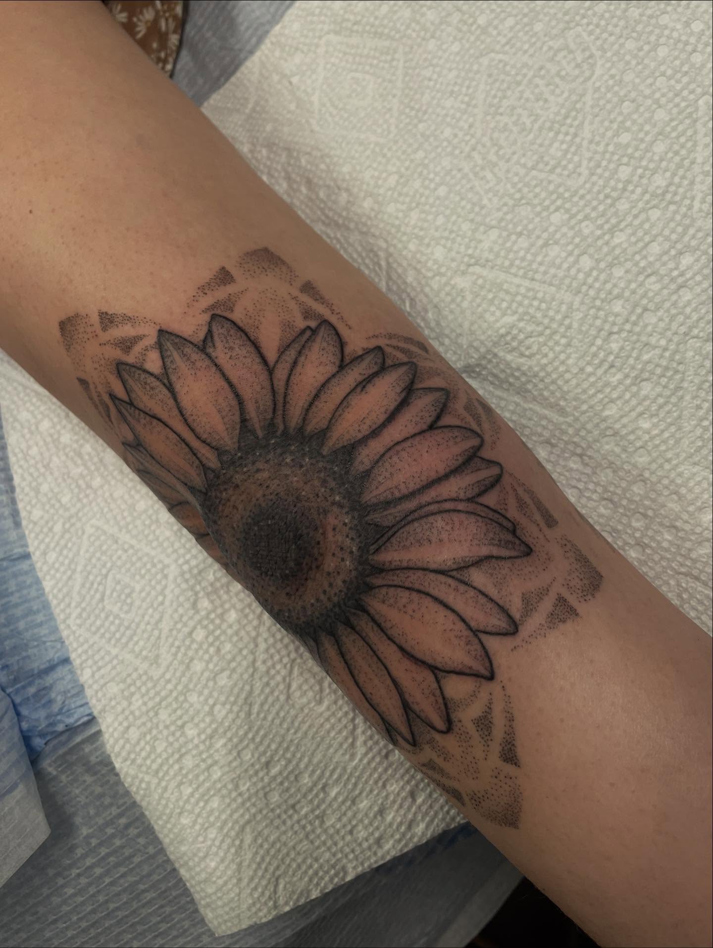 Sunflower dotwork tattoo on the forearm by Andres Patino 🇪🇨🇺🇸