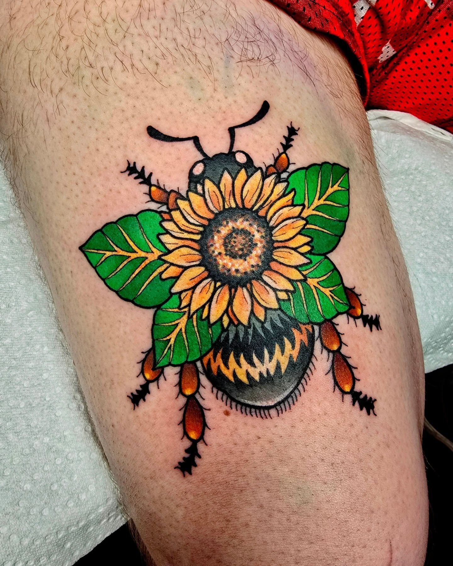 Tattoo by @makluvintattoos — american_traditional, geometric