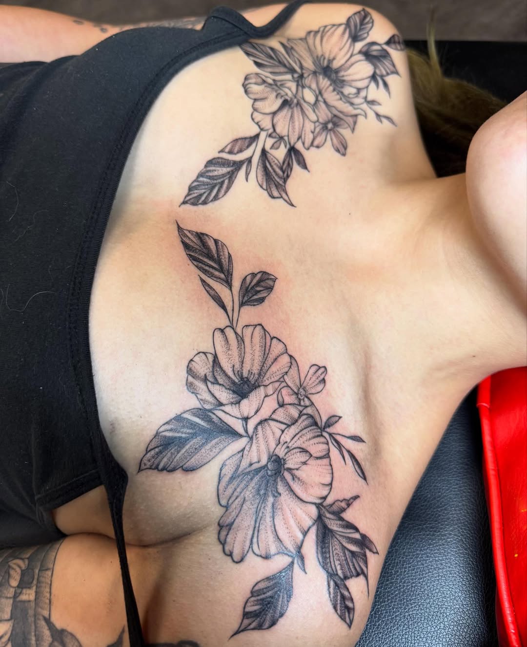 Tattoo by @realrecognizesreal โ fine_line, black_and_grey