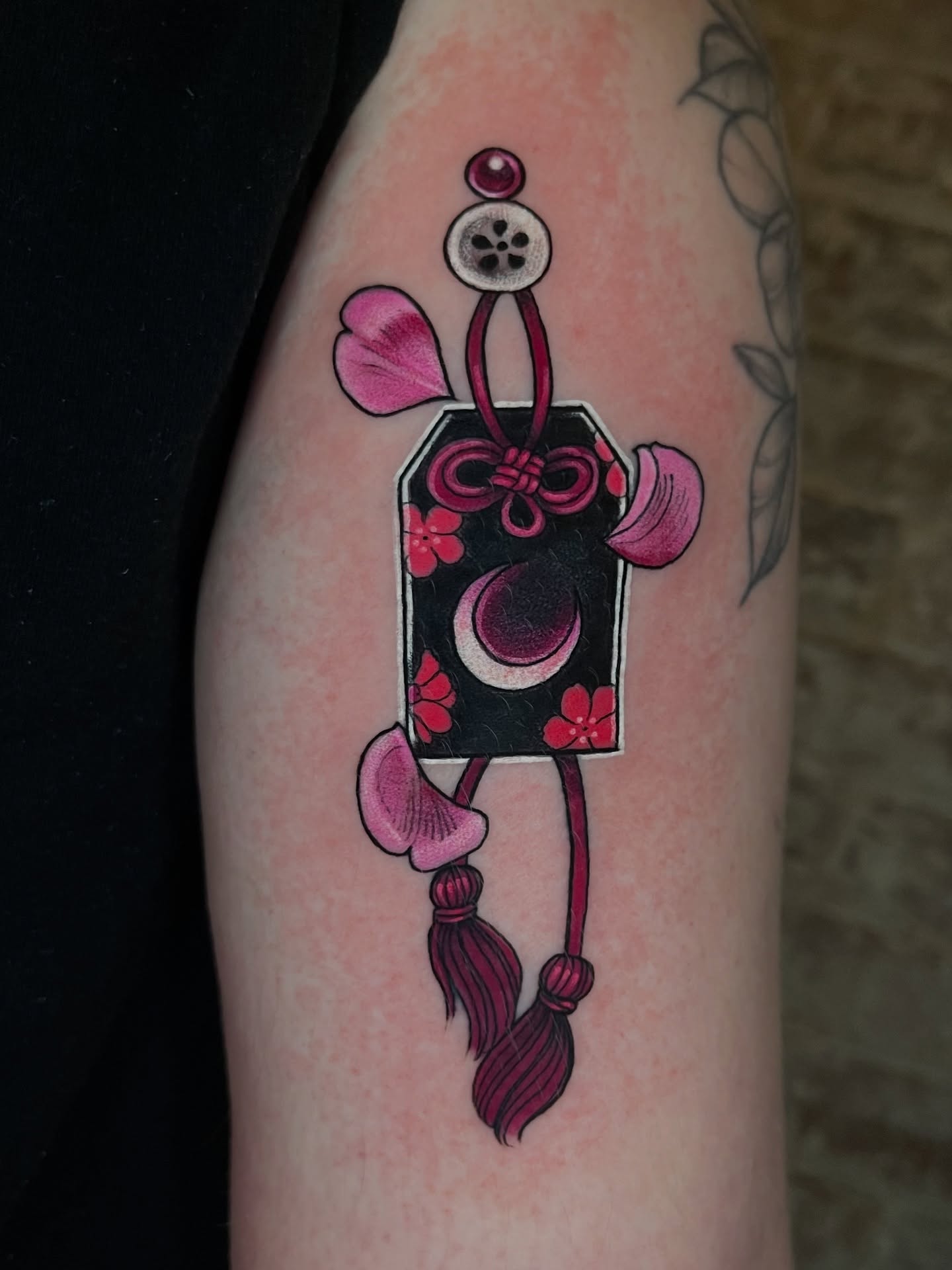 Tattoo by @charlotte.e.tattoos — new_school
