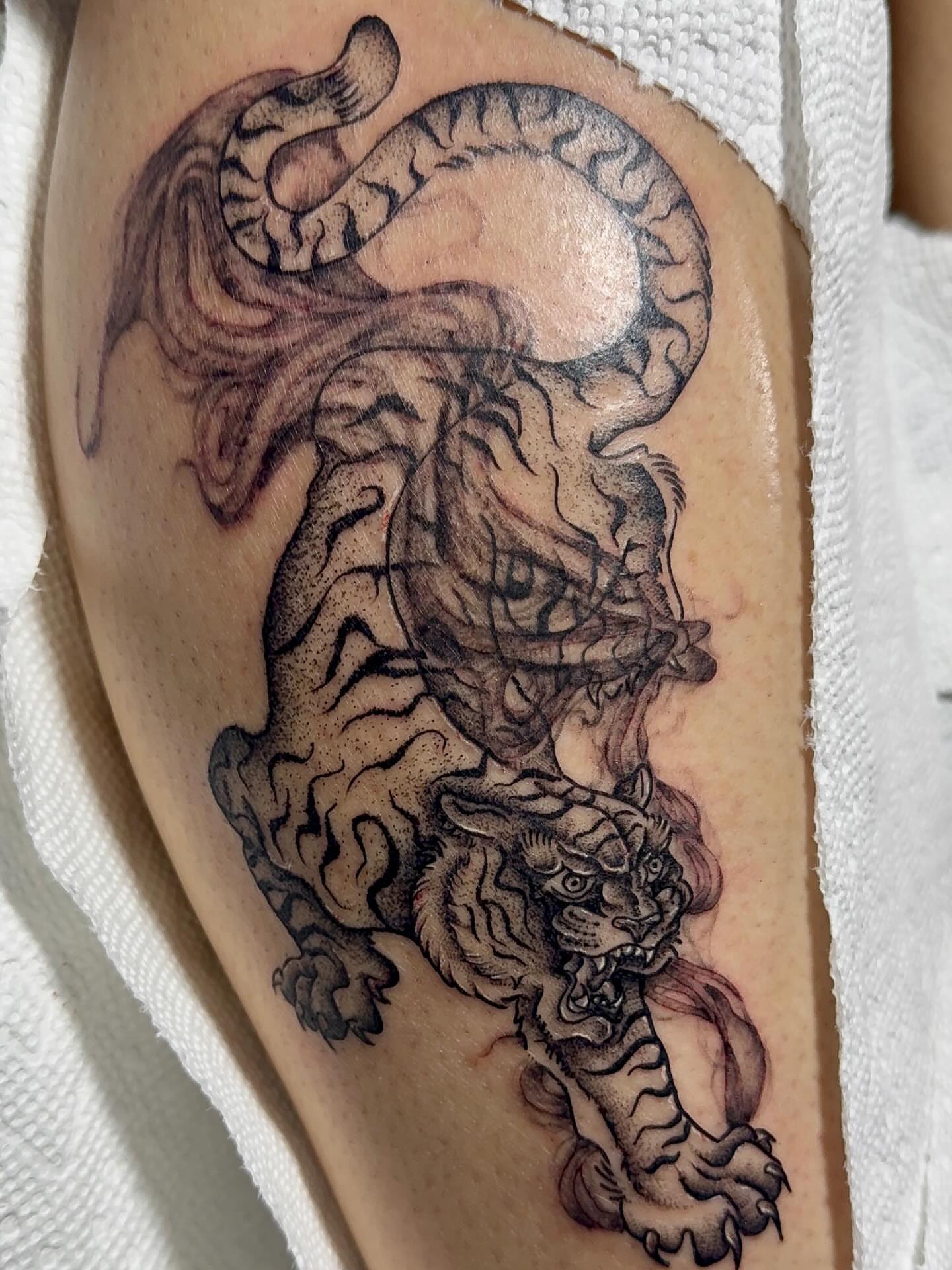 Tattoo by @akdoestattoos — black_and_grey