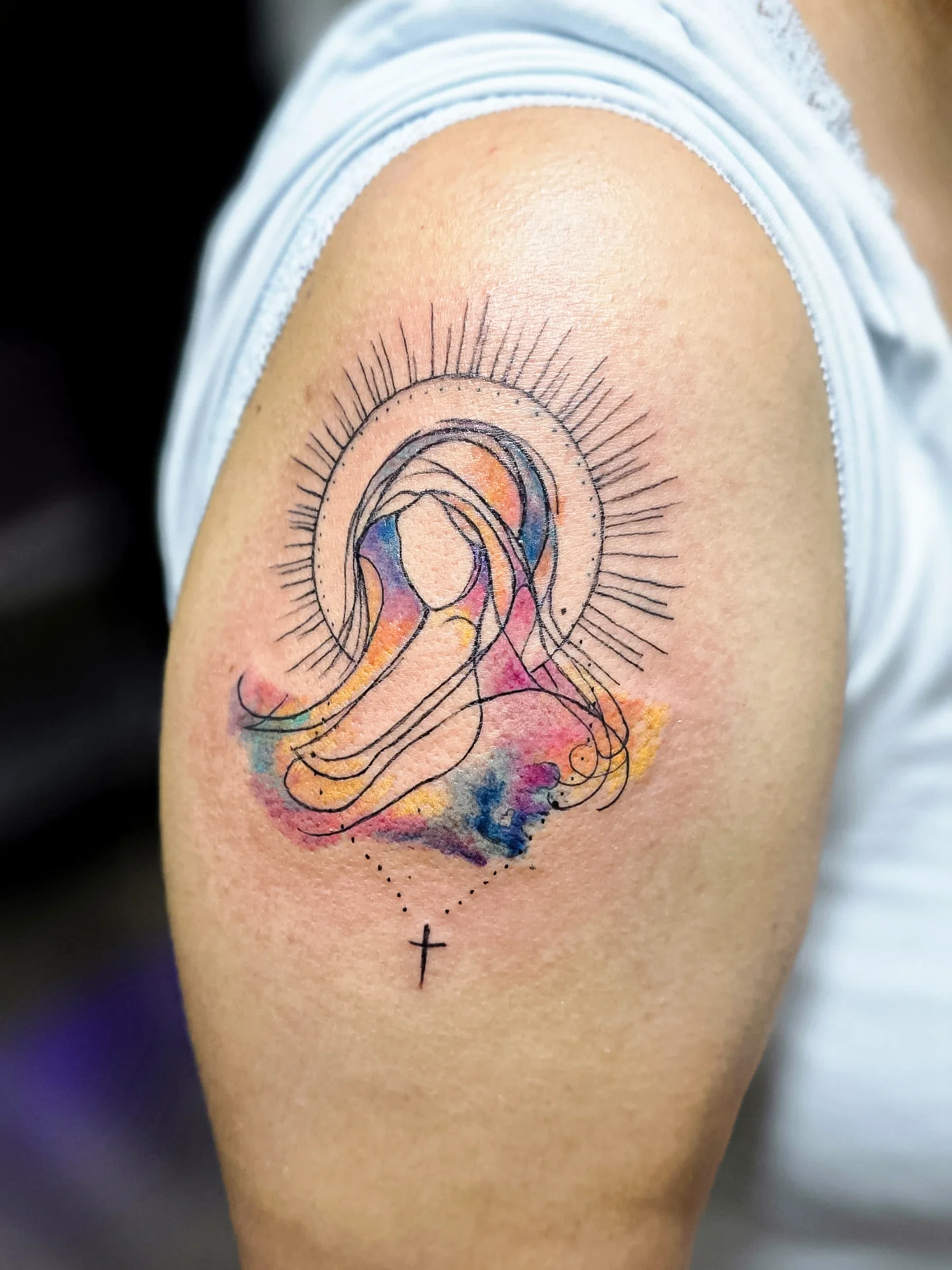 Tattoo by @veroinks — watercolor, dotwork