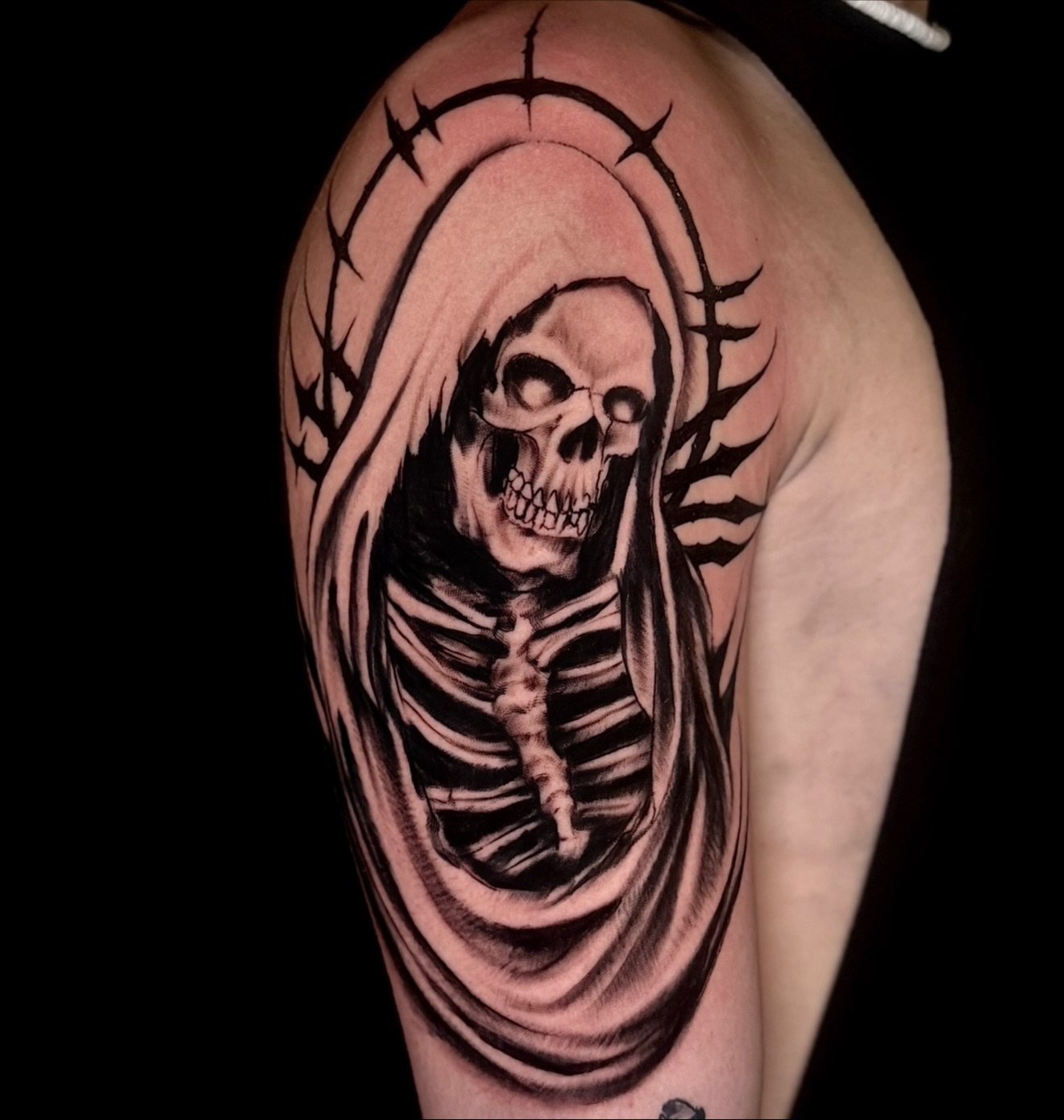 Reaper skeleton realism tattoo on the shoulder by Thomas Martinez