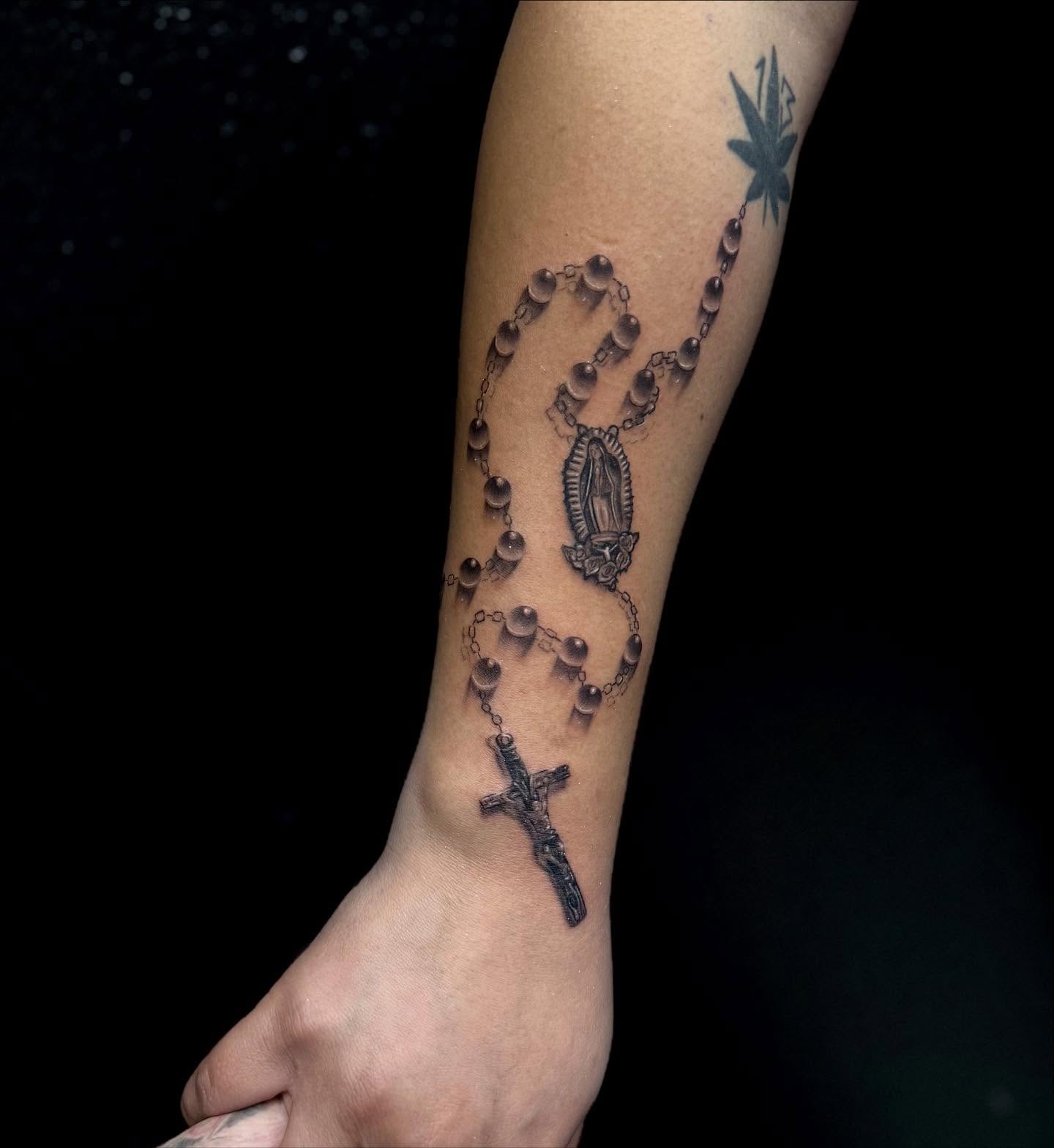 Tattoo by @fuxwithamber β black_and_grey, realism