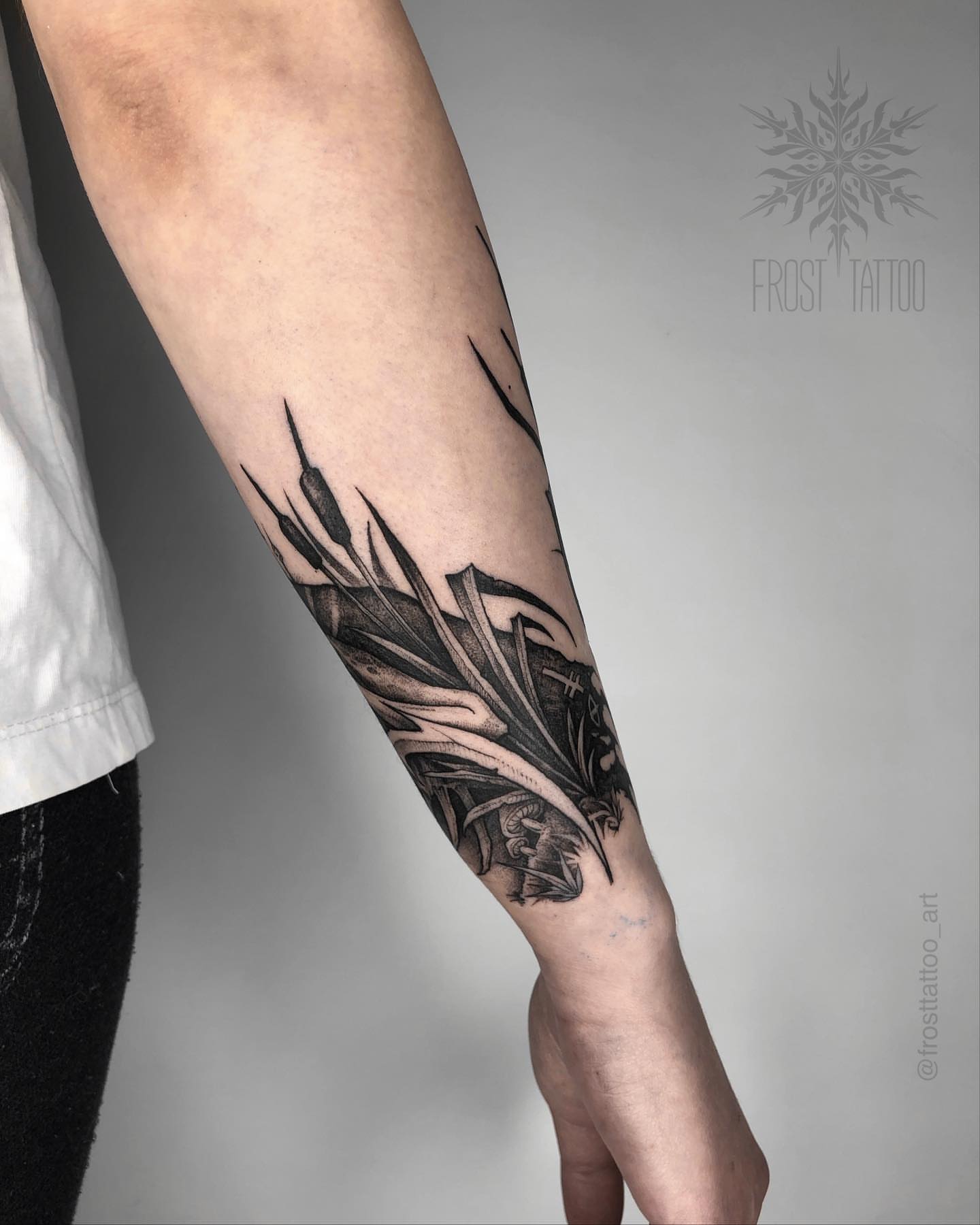 Tattoo by @frosttattoo_art — black_and_grey, geometric