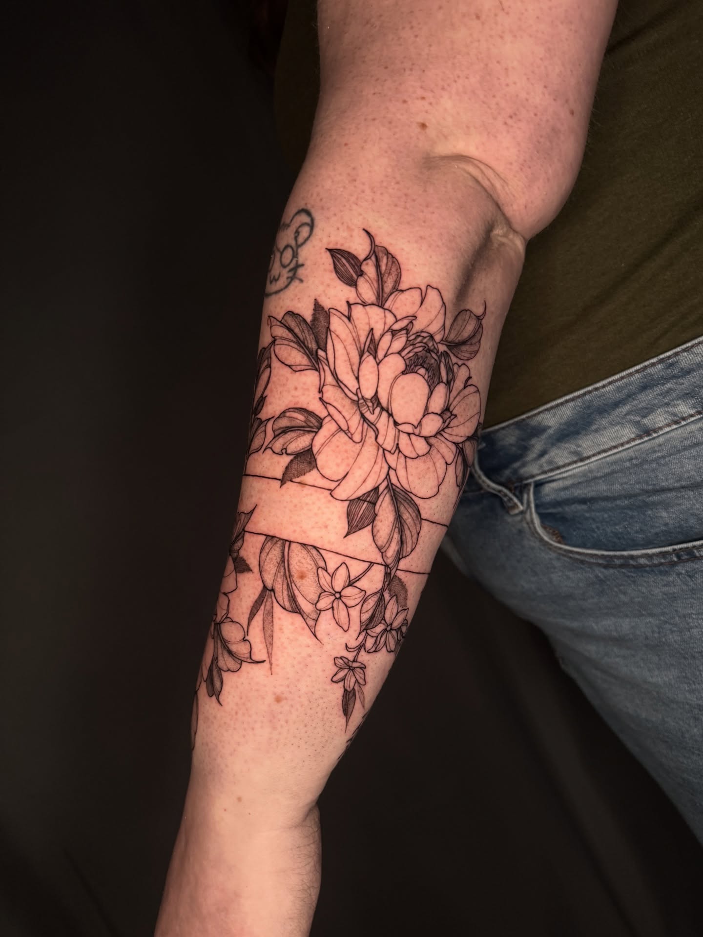 Tattoo by @gill_tattoos — black_and_grey
