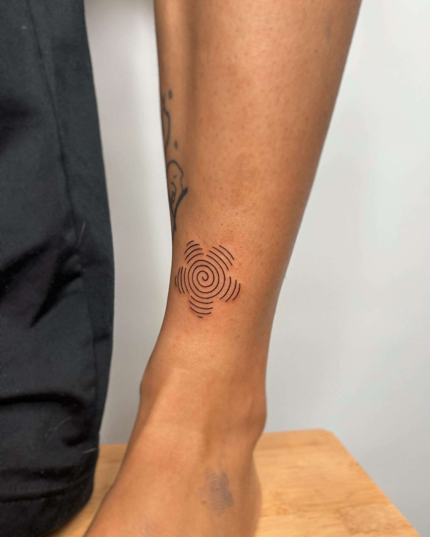 Tattoo by @rouupillon — fine_line