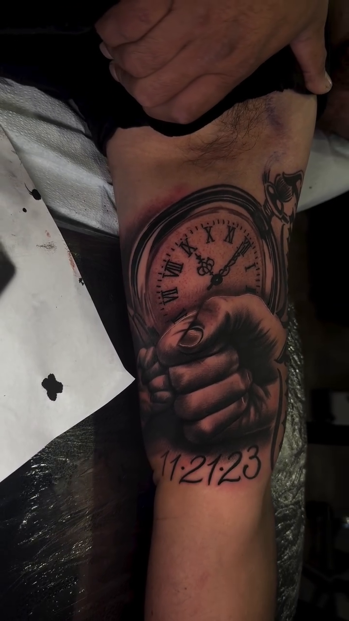 Watch and text lettering script tattoo by Jose Mendoza Torres
