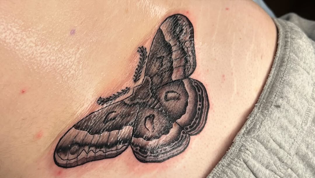 Tattoo by @tattoosbyliya — black_and_grey, realism