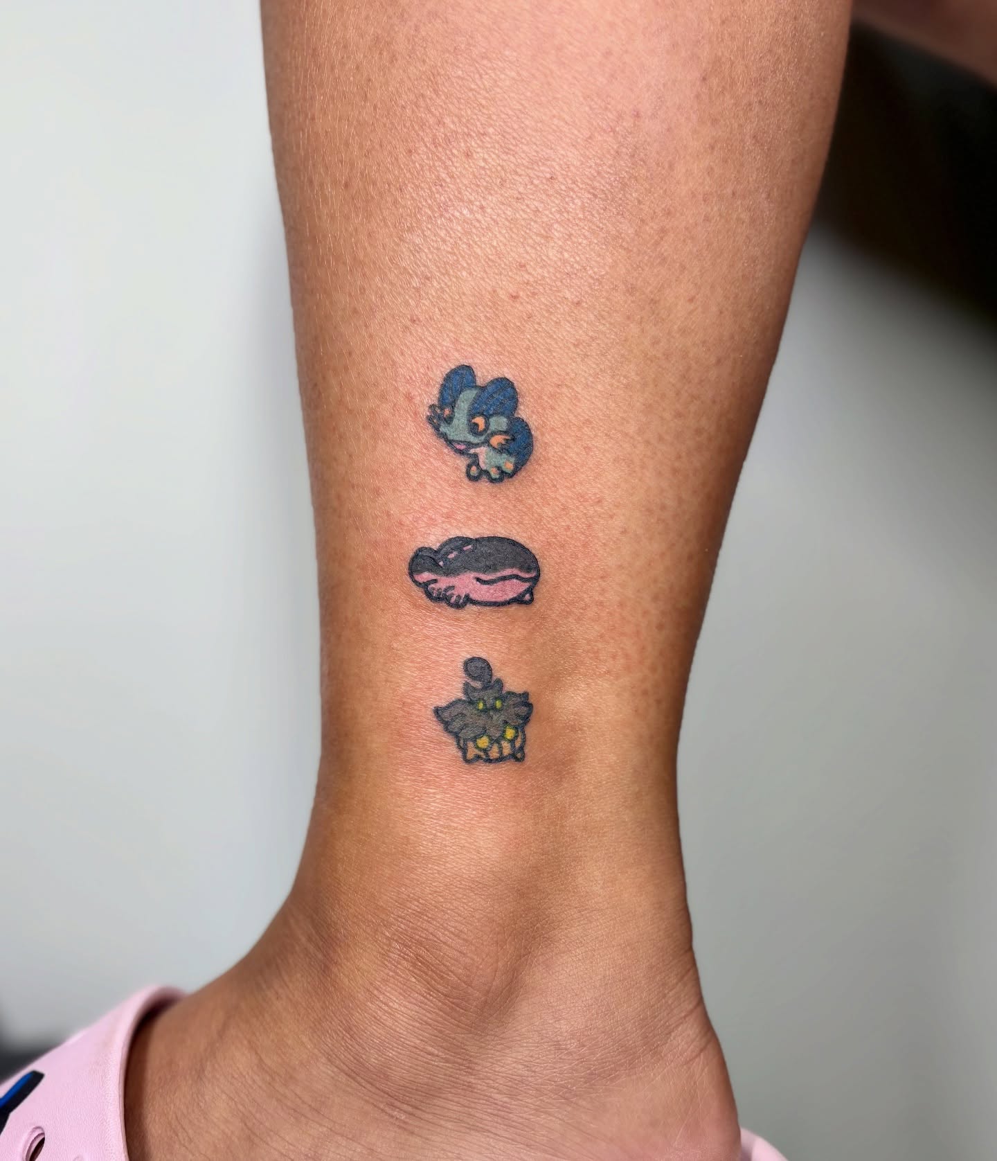 Tattoo by @maden_tt — dotwork