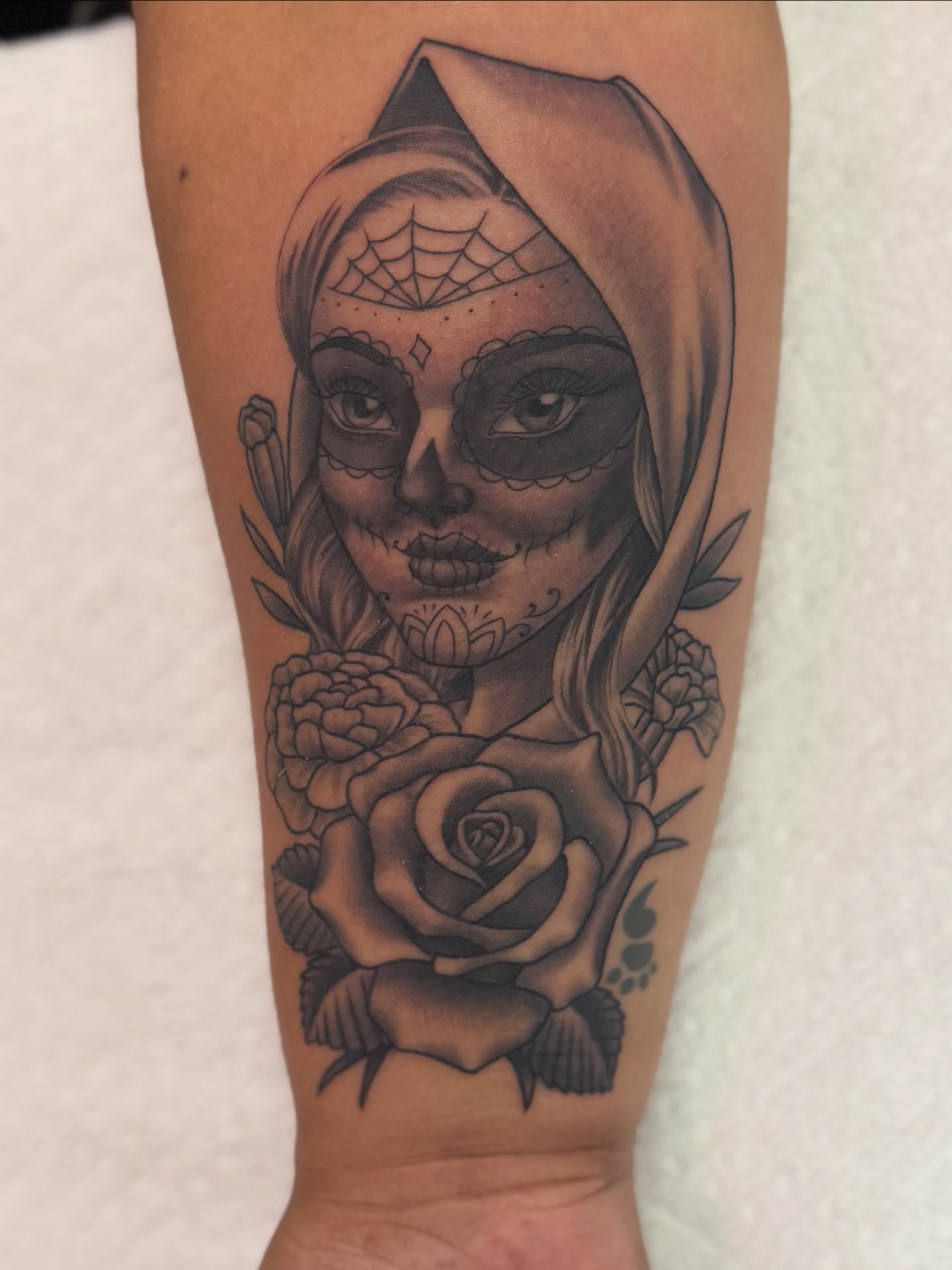 Tattoo by @tonitakaaa — black_and_grey