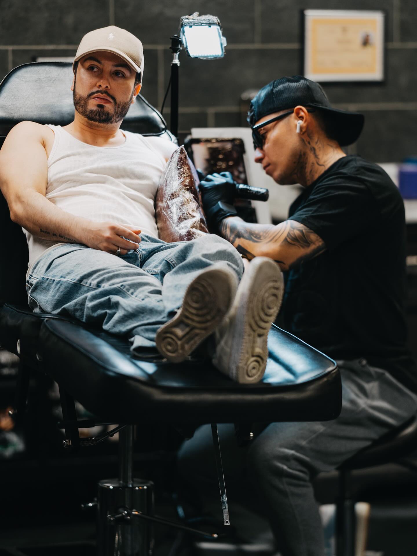 Leg tattoo American traditional tattoo on the leg by Daniel Ruiz
